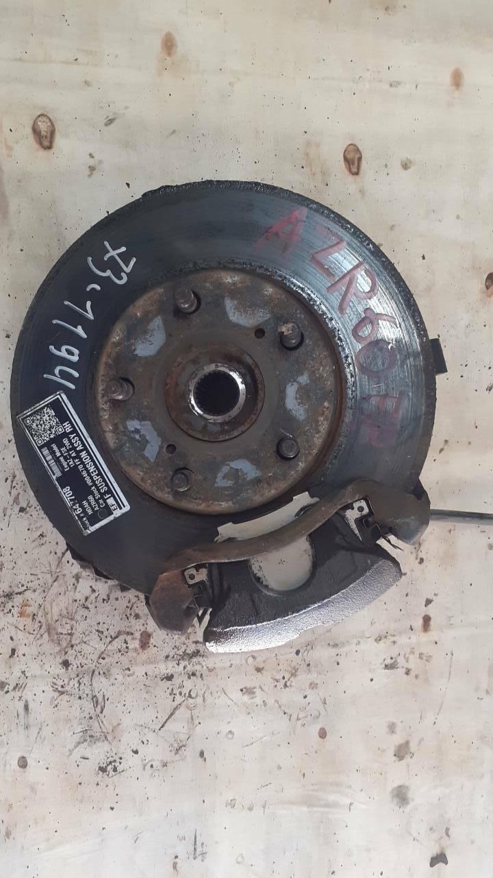 Ступица правая передняя  TOYOTA NOAH, VOXY AZR60 1 ракурс