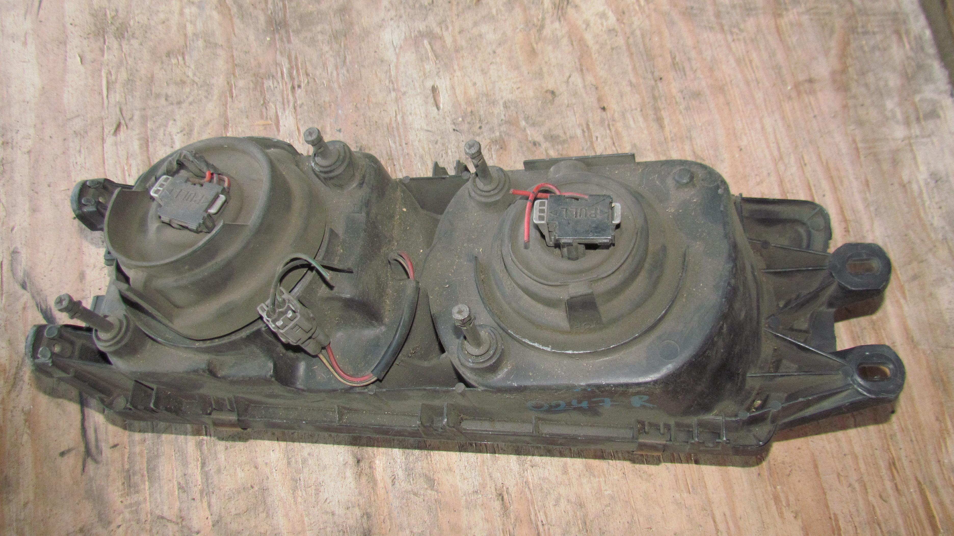 Фара правая передняя MITSUBISHI GALANT E34A * 2 ракурс