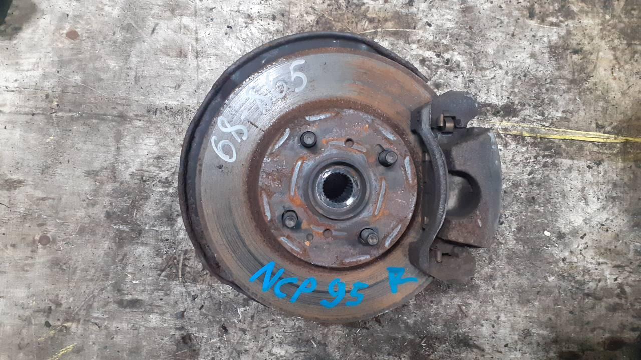 Ступица правая передняя TOYOTA VITZ NCP95 2 ракурс