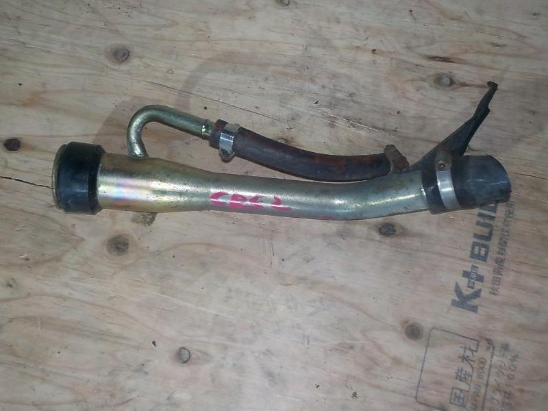 Горловина топливного бака  TOYOTA NOAH CR52 3CE ,K42 1 ракурс