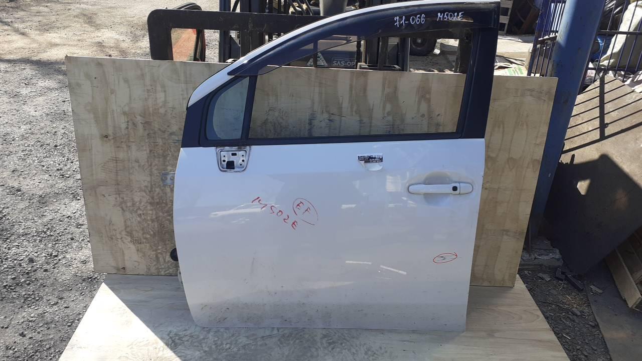 Дверь левая передняя  TOYOTA PASSO SETTE M502E 1 ракурс