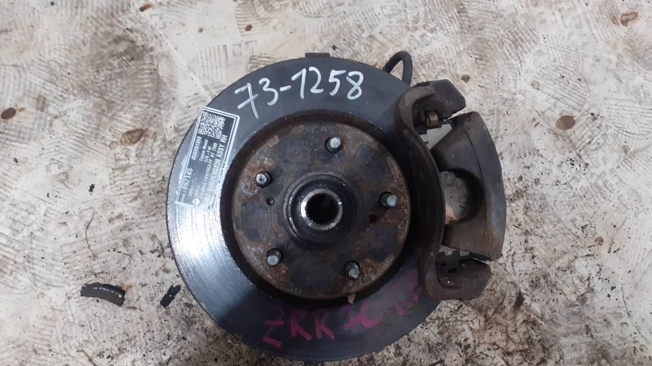 Ступица правая передняя  TOYOTA VOXY ZRR70 3ZRFAE 1 ракурс