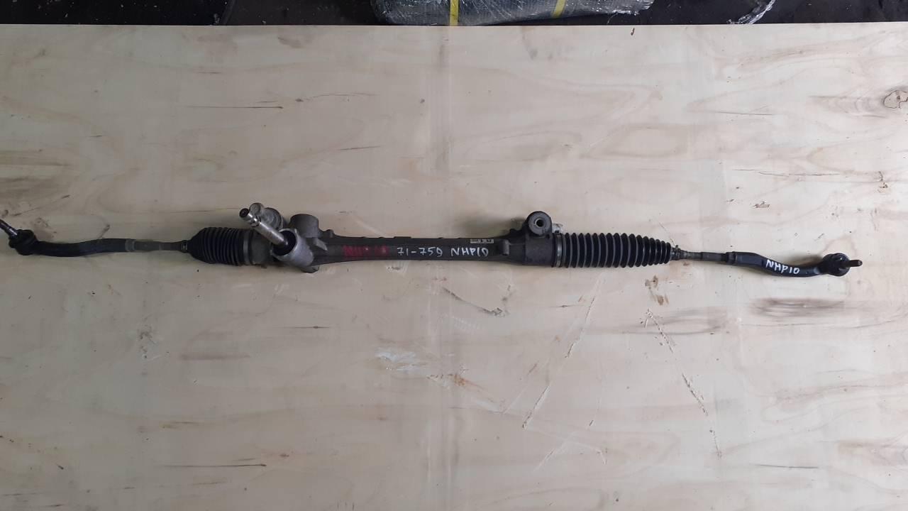 Рулевая рейка TOYOTA AQUA NHP10 1NZFXE 1 ракурс Рулевая рейка TOYOTA AQUA NHP10 1NZFXE 1 ракурс