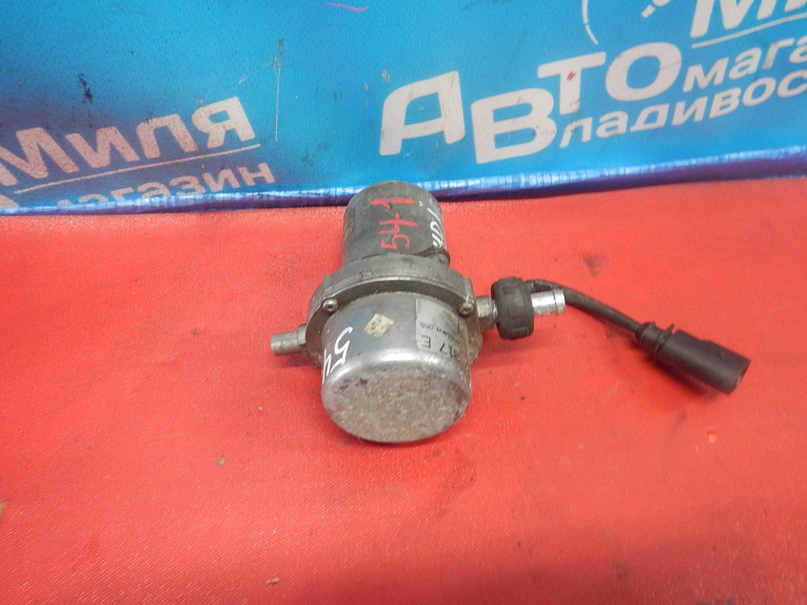 Вакуумный насос тормозной системы AUDI A4 8E <> 8E0927371E 2 ракурс