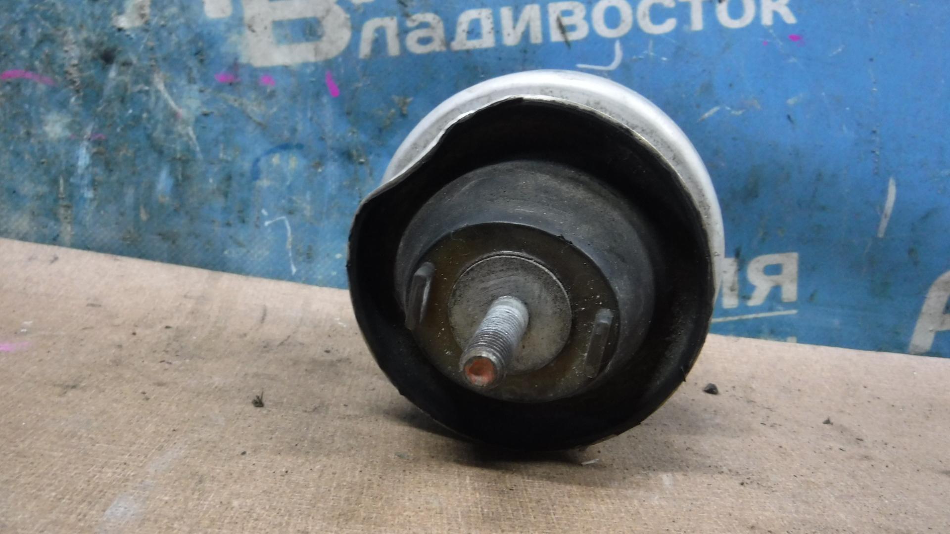 Подушка двигателя правая AUDI A6 4F2 BDX 4F0199382BH 2 ракурс