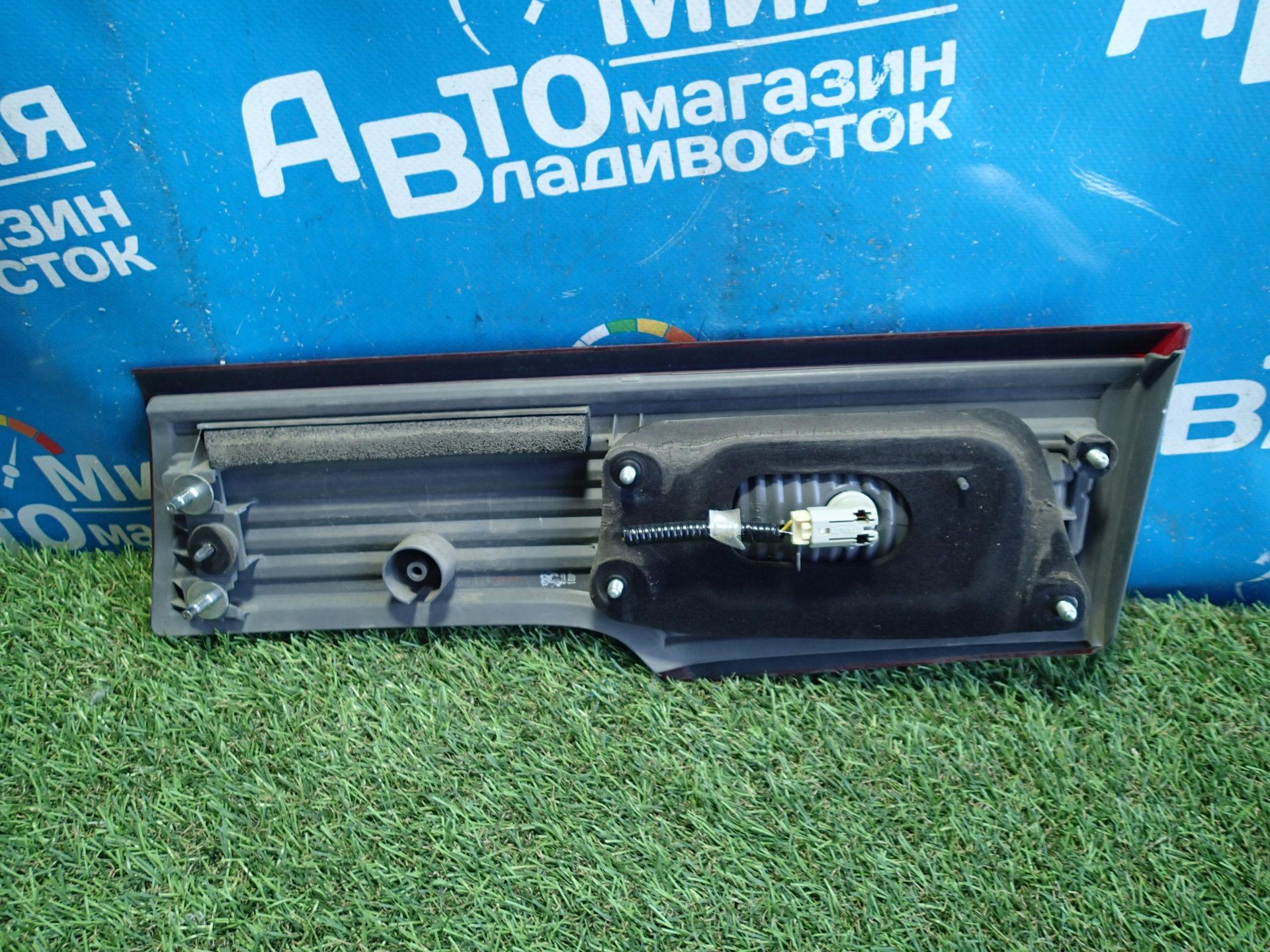 Стоп-планка левая NISSAN ELGRAND PE52 VQ35DE 8959 2 ракурс