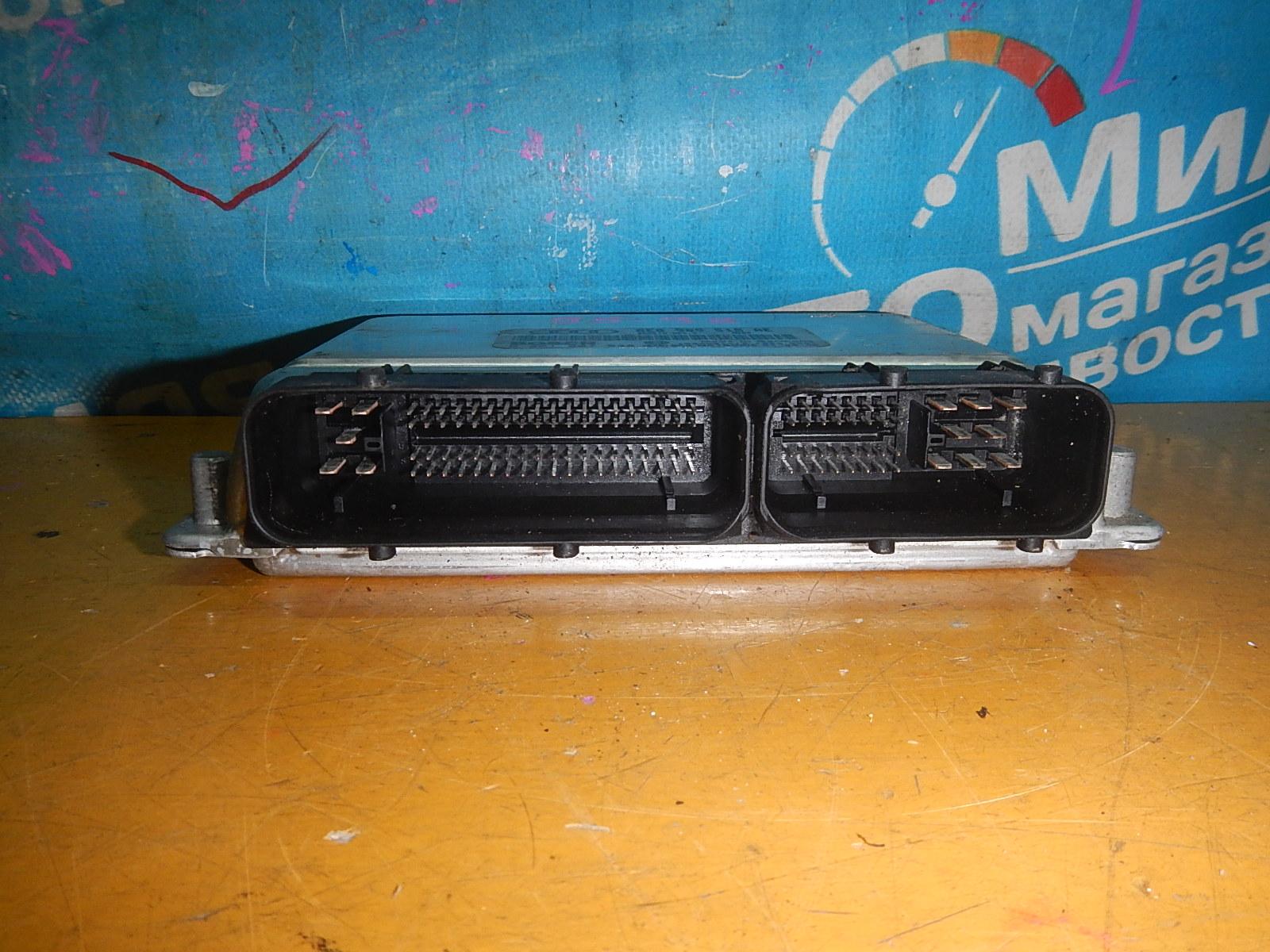 Блок efi AUDI A4 8E AMB 8E0909518AE  3 ракурс