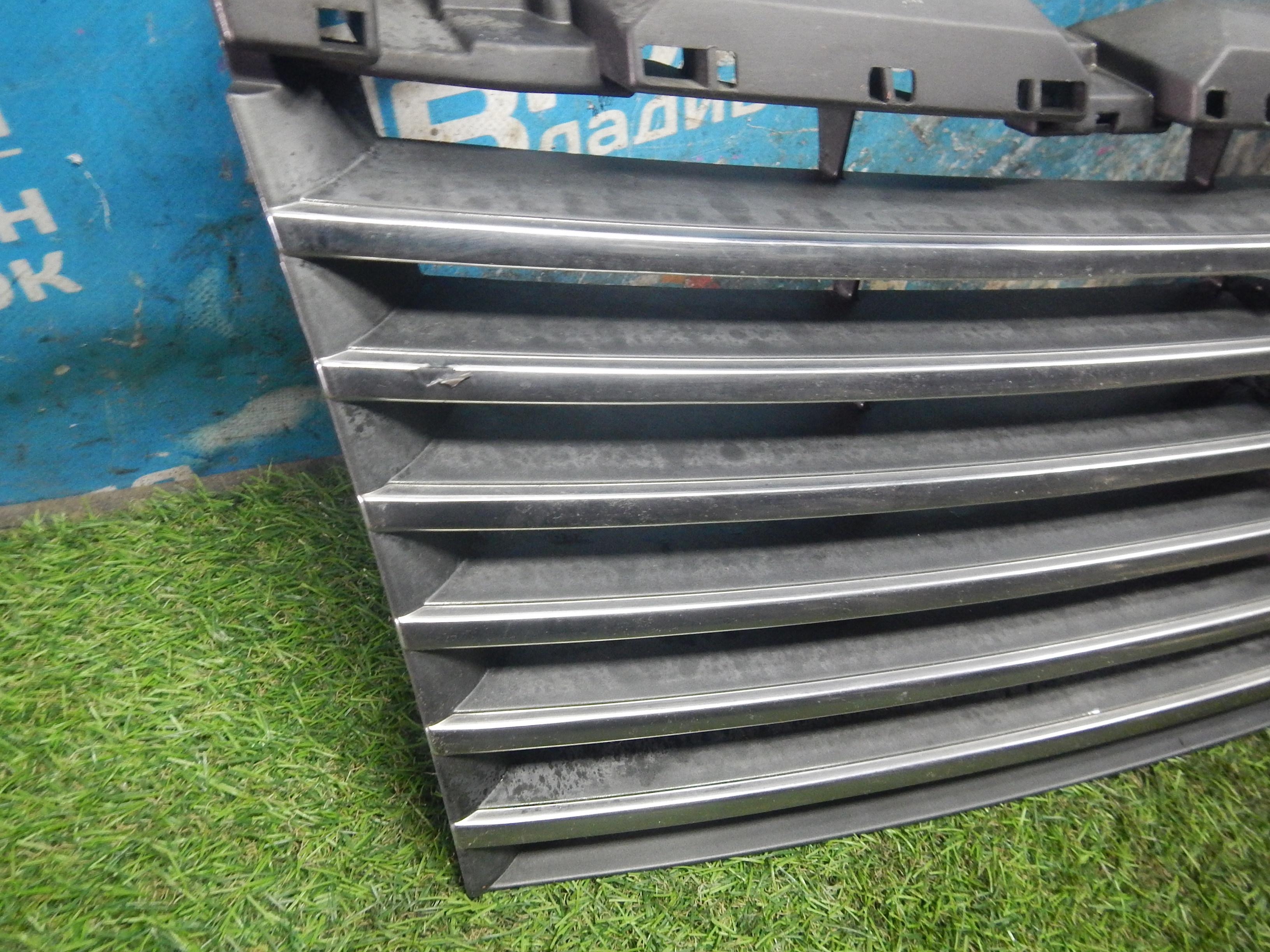 Решетка радиатора NISSAN ELGRAND E51 <> 62312WL000 2 ракурс