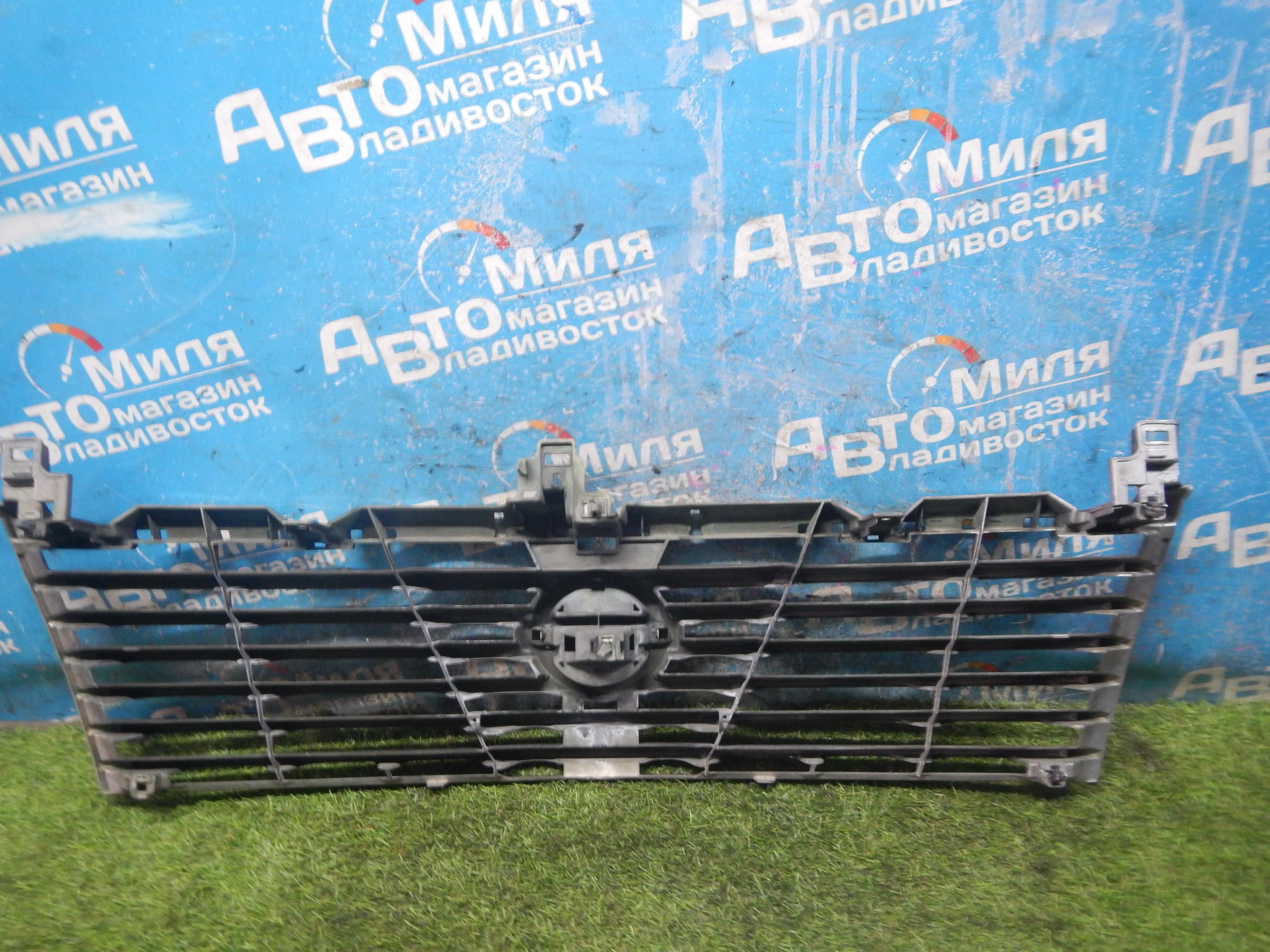 Решетка радиатора NISSAN ELGRAND E51 <> 62312WL000 4 ракурс