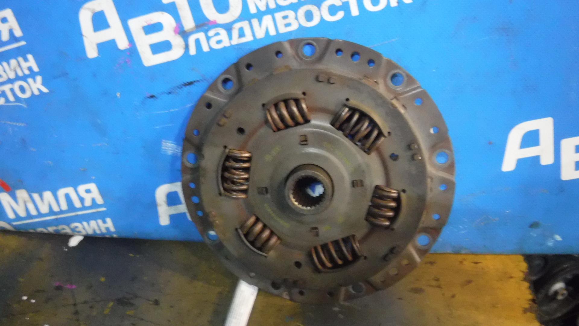 Диск сцепления AUDI A6 4F2 BDW 06C141065C 2 ракурс Диск сцепления AUDI A6 4F2 BDW 06C141065C 2 ракурс
