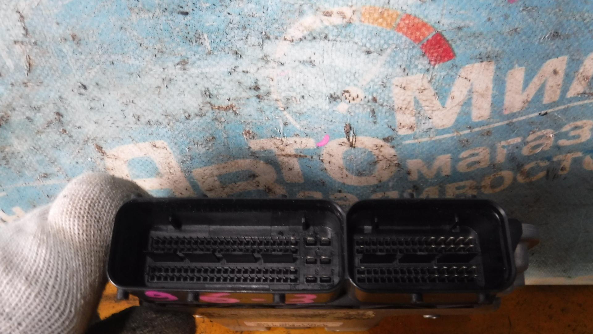 Блок efi AUDI A4 8K5 CDHB 8K1907115J 2 ракурс
