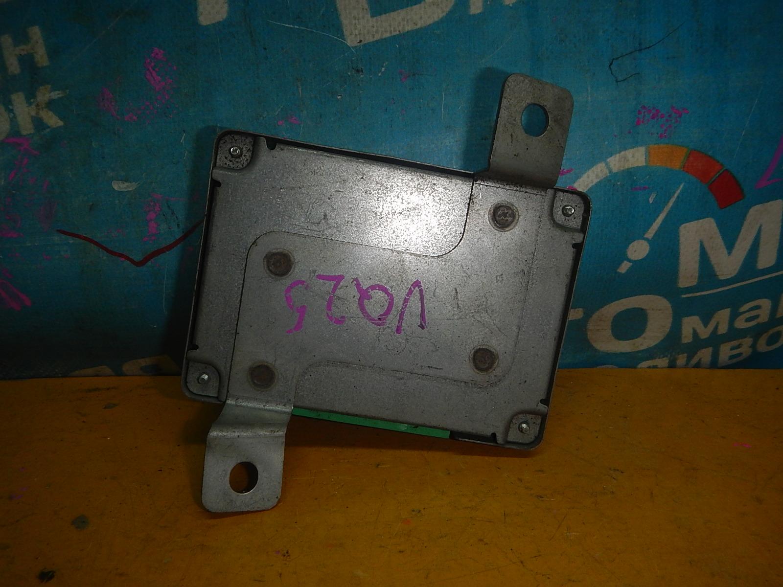 Блок управления акпп NISSAN ELGRAND MNE51 VQ25DE 33084WL700 3 ракурс