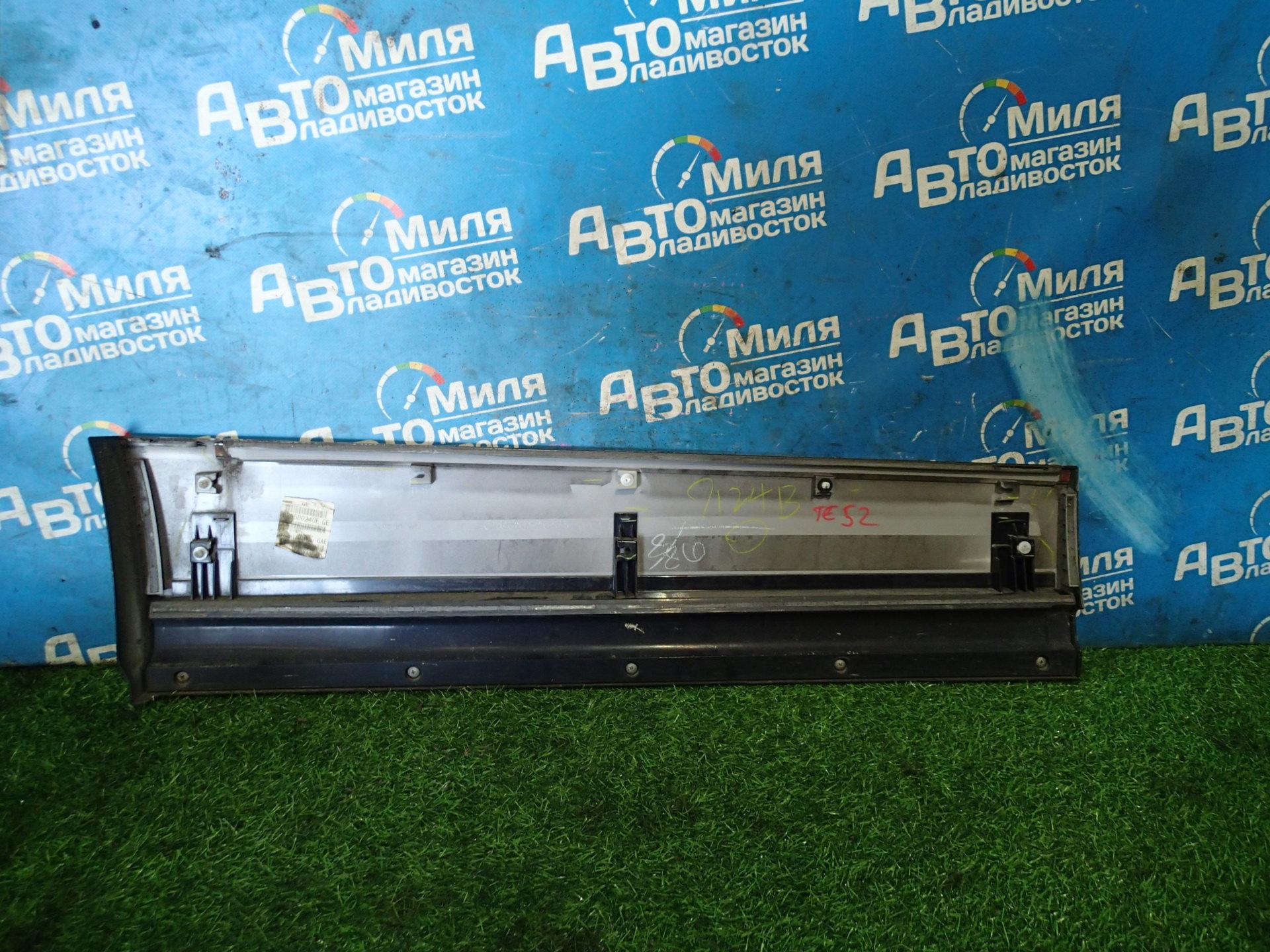 Накладка на дверь левая задняя NISSAN ELGRAND TE52, PE52, PNE52, TNE52 82871-1JB0A 3 ракурс