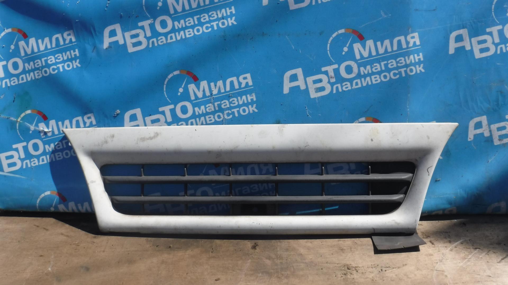 Решетка радиатора ISUZU ELF NKR69 <> 1 ракурс