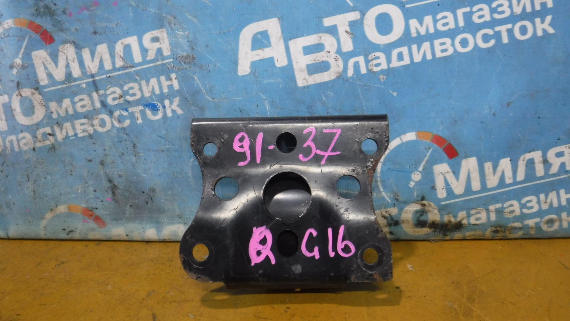 Подушка акпп NISSAN PRIMERA P12 QG16DE 2 ракурс