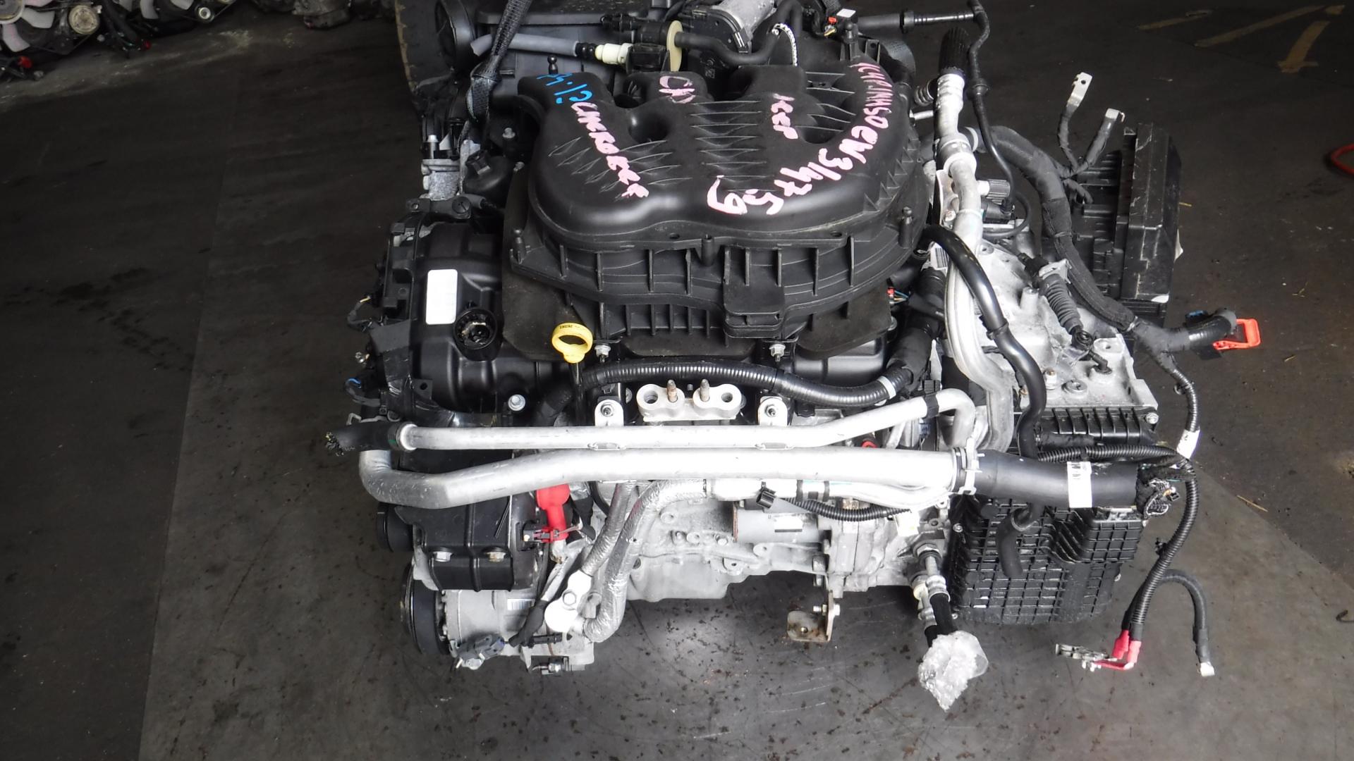 Двигатель JEEP CHEROKEE KL EHB EHB 3200CC 4 ракурс Двигатель JEEP CHEROKEE KL EHB EHB 3200CC 4 ракурс
