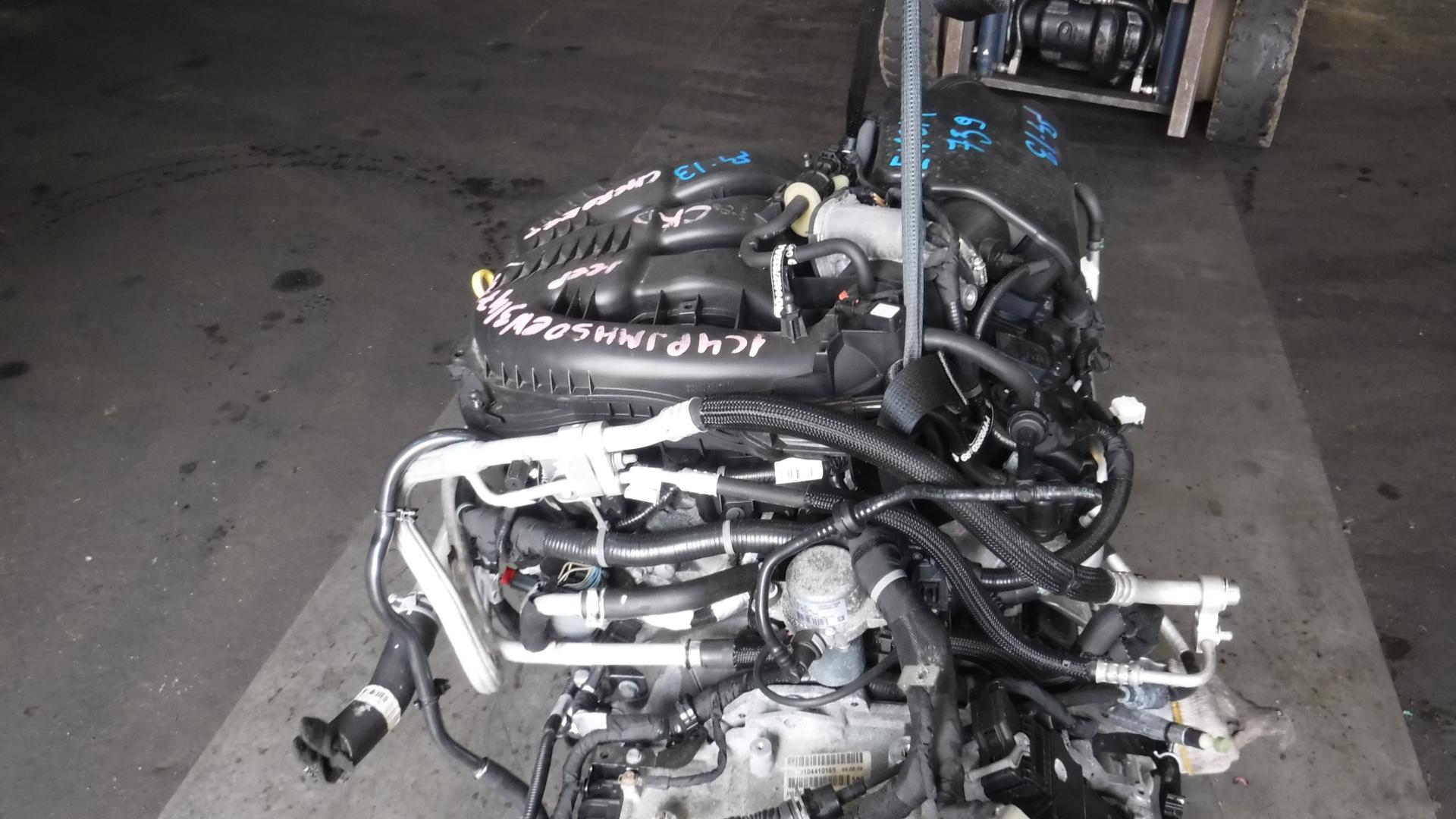 Двигатель JEEP CHEROKEE KL EHB EHB 3200CC 5 ракурс Двигатель JEEP CHEROKEE KL EHB EHB 3200CC 5 ракурс