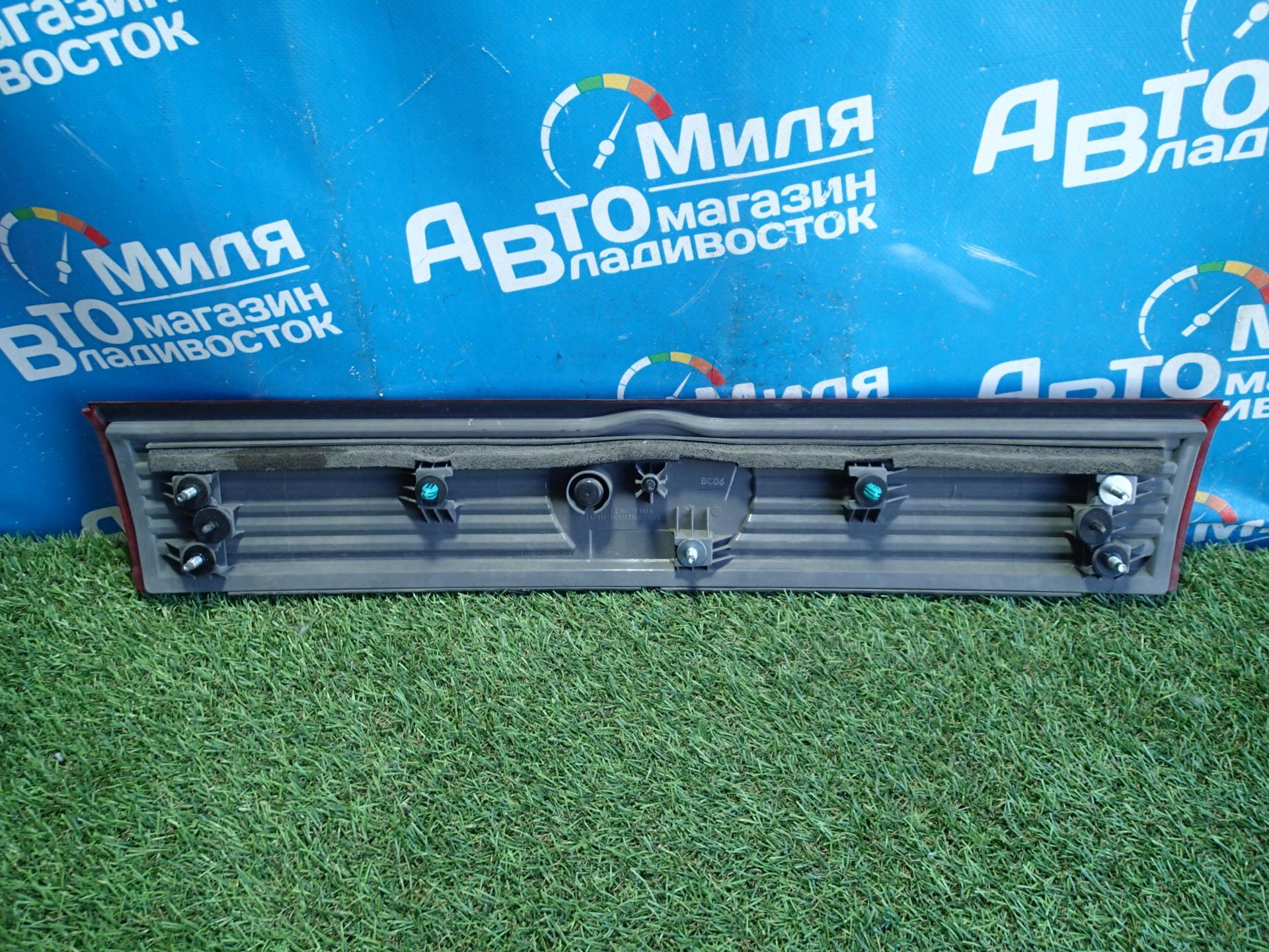 Стоп-планка NISSAN ELGRAND PE52 VQ35DE 8504 2 ракурс