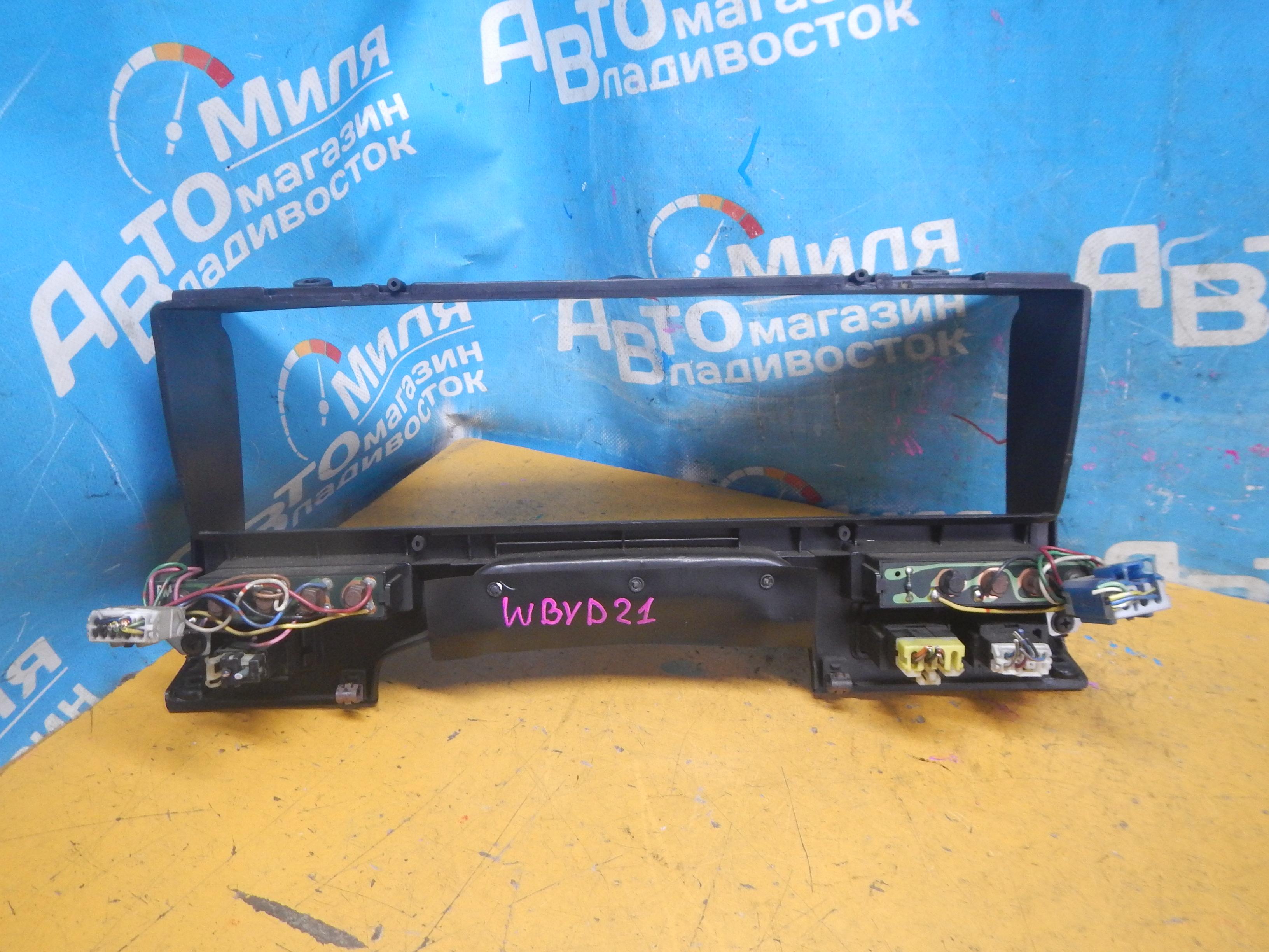 Консоль спидометра NISSAN TERRANO WHYD21, WBYD21, LBYD21 6824015G00 2 ракурс