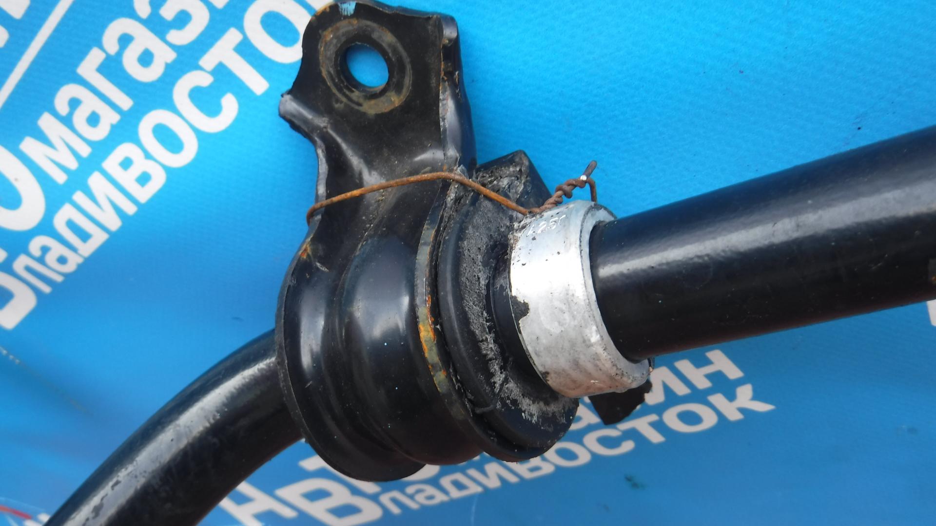 Стабилизатор передний NISSAN ELGRAND PE52 VQ35DE 5 ракурс