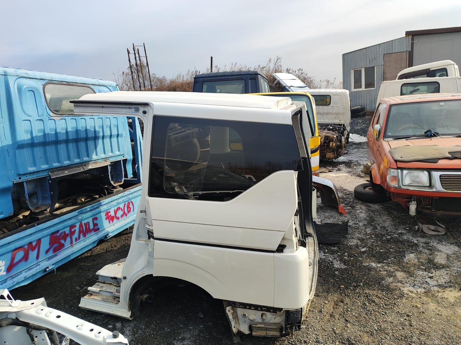 Крыло левое заднее NISSAN SERENA GC27, GFC27, GFNC27, GNC27, HC27, HFC27, C27 1 ракурс