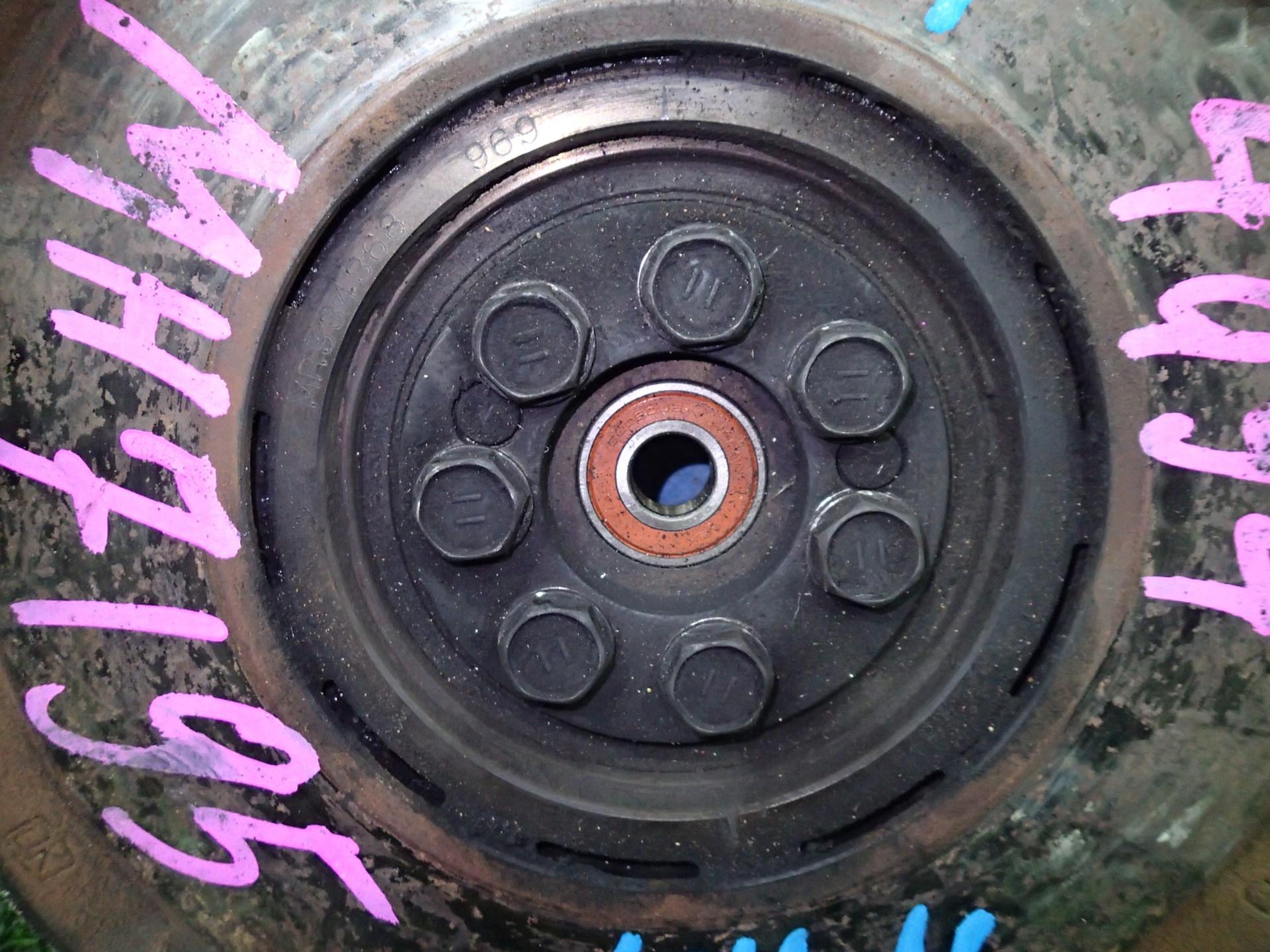 Маховик MITSUBISHI PAJERO IO H66W, H67W, H76W, H77W 4G94 MR534368 2 ракурс Маховик MITSUBISHI PAJERO IO H66W, H67W, H76W, H77W 4G94 MR534368 2 ракурс