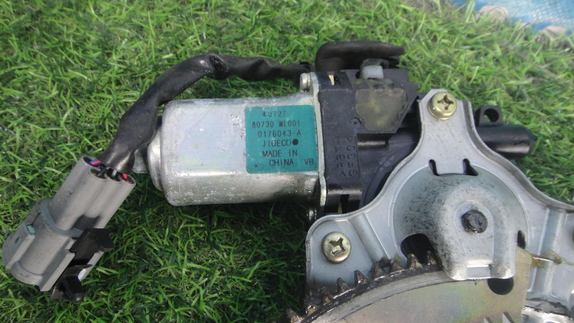 Стеклоподъемник правый передний NISSAN ELGRAND E51 <> 80730-WL001 2 ракурс Стеклоподъемник правый передний NISSAN ELGRAND E51 <> 80730-WL001 2 ракурс