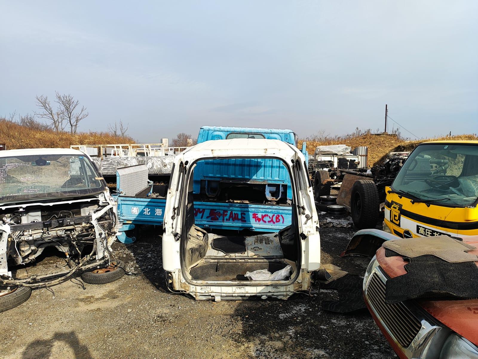 Крыло правое заднее NISSAN SERENA GC27, GFC27, GFNC27, GNC27, HC27, HFC27, C27 2 ракурс