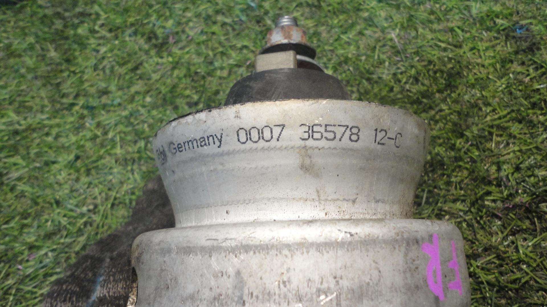 Подушка двигателя правая передняя AUDI A6 4F2 BDW 8E0199382 3 ракурс
