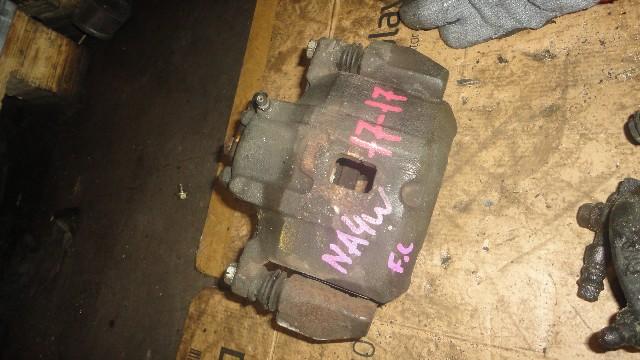 Суппорт левый передний MITSUBISHI GRANDIS NA4W - - 1 ракурс Суппорт левый передний MITSUBISHI GRANDIS NA4W - - 1 ракурс