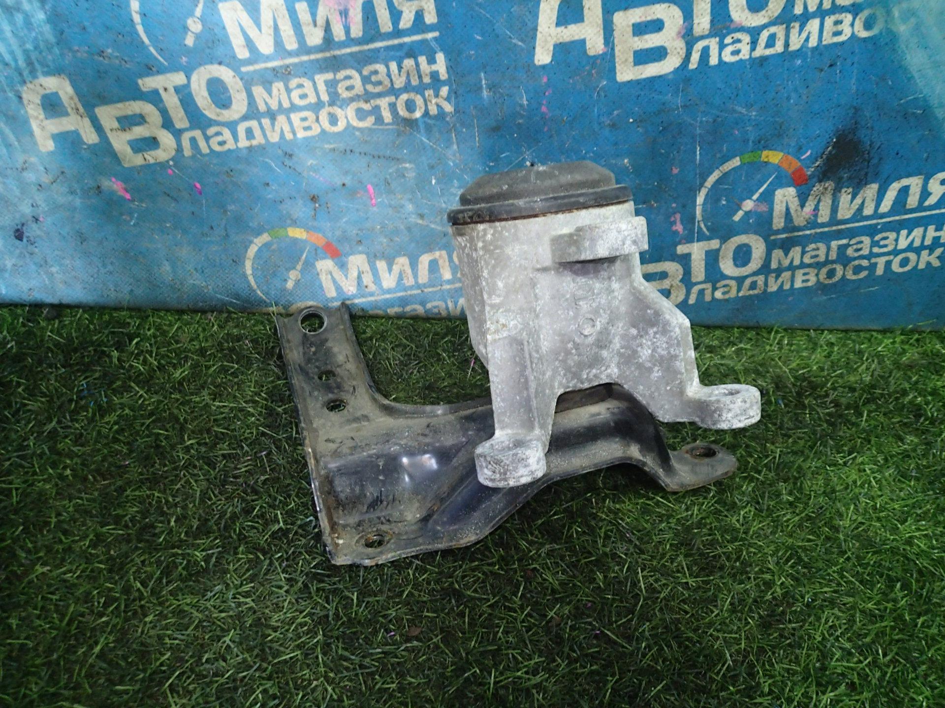 Подушка двигателя левая NISSAN ELGRAND PNE52 VQ35DE 2 ракурс