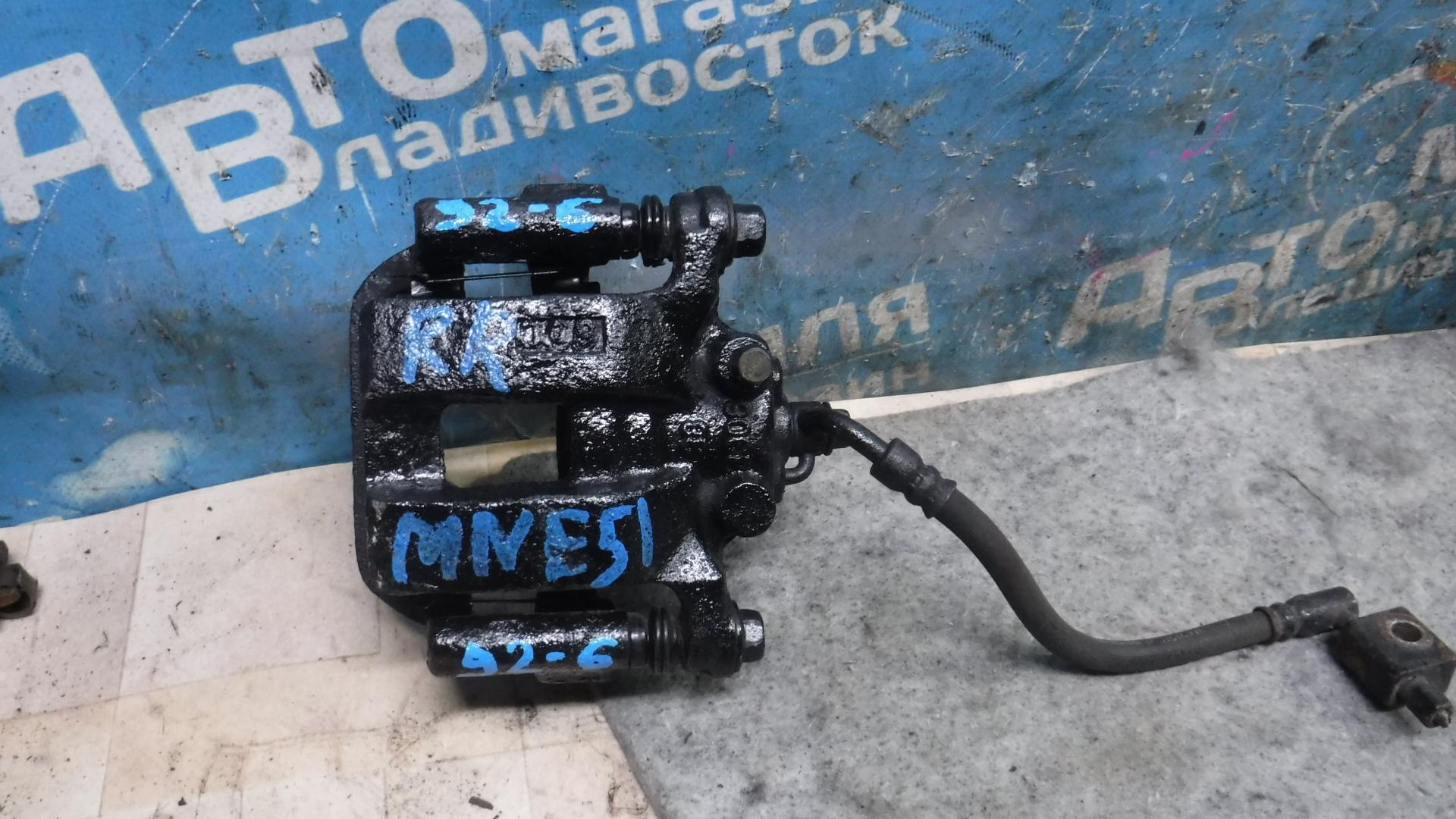 Суппорт правый задний NISSAN ELGRAND MNE51 <> 1 ракурс