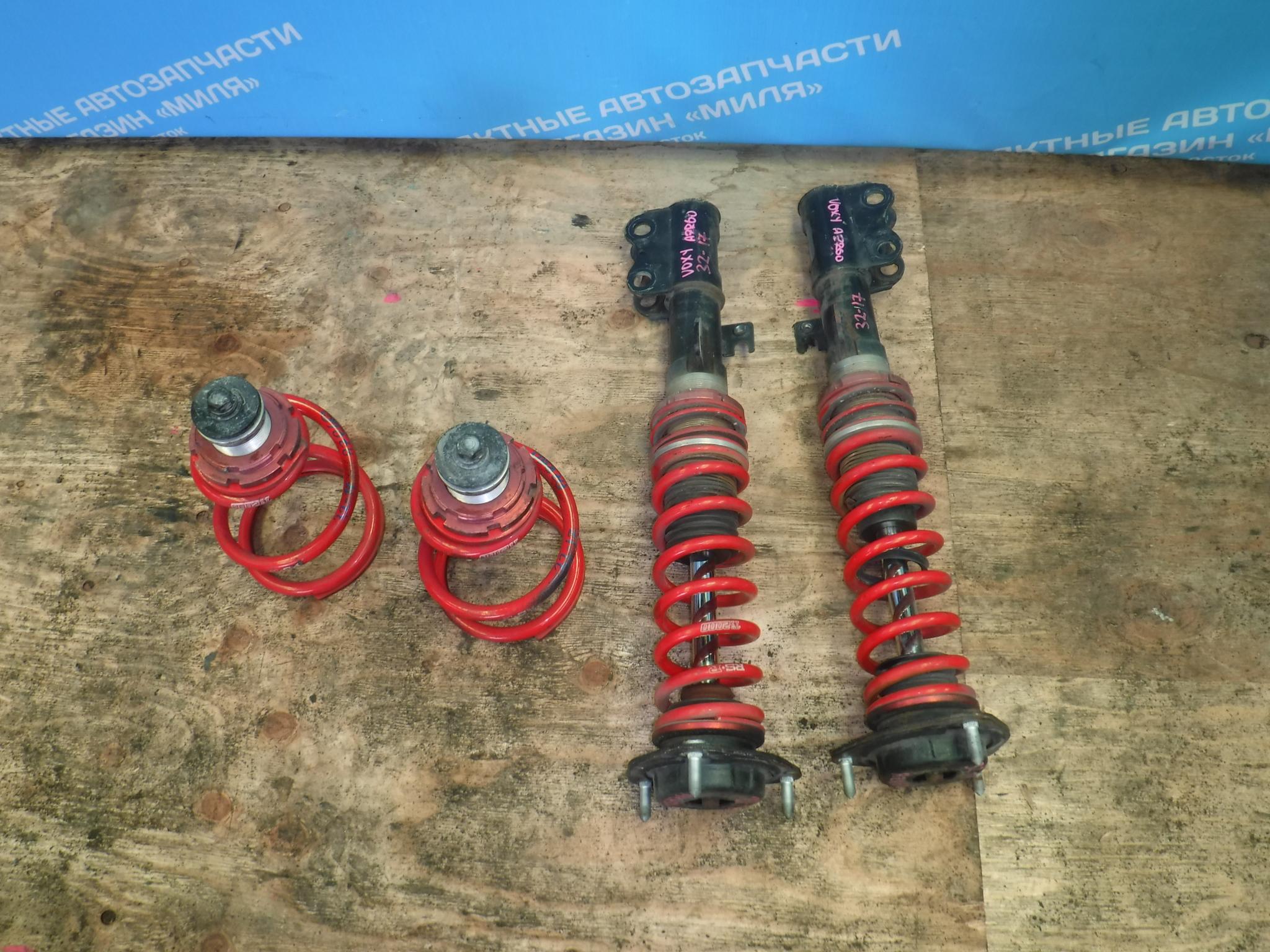 Стойка  TOYOTA VOXY AZR60G <> 1 ракурс