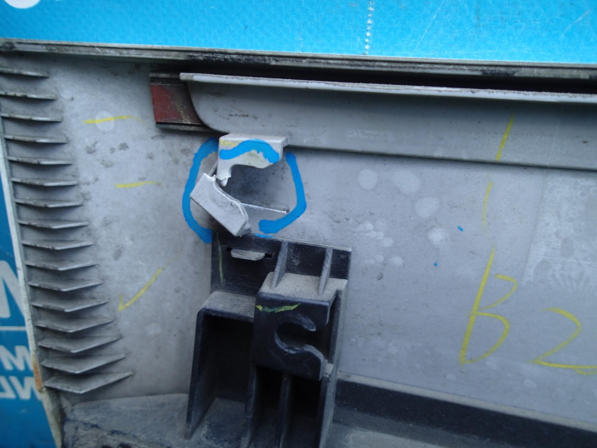 Накладка на дверь правая передняя NISSAN ELGRAND TE52, PE52, PNE52, TNE52 808701JB0A 5 ракурс