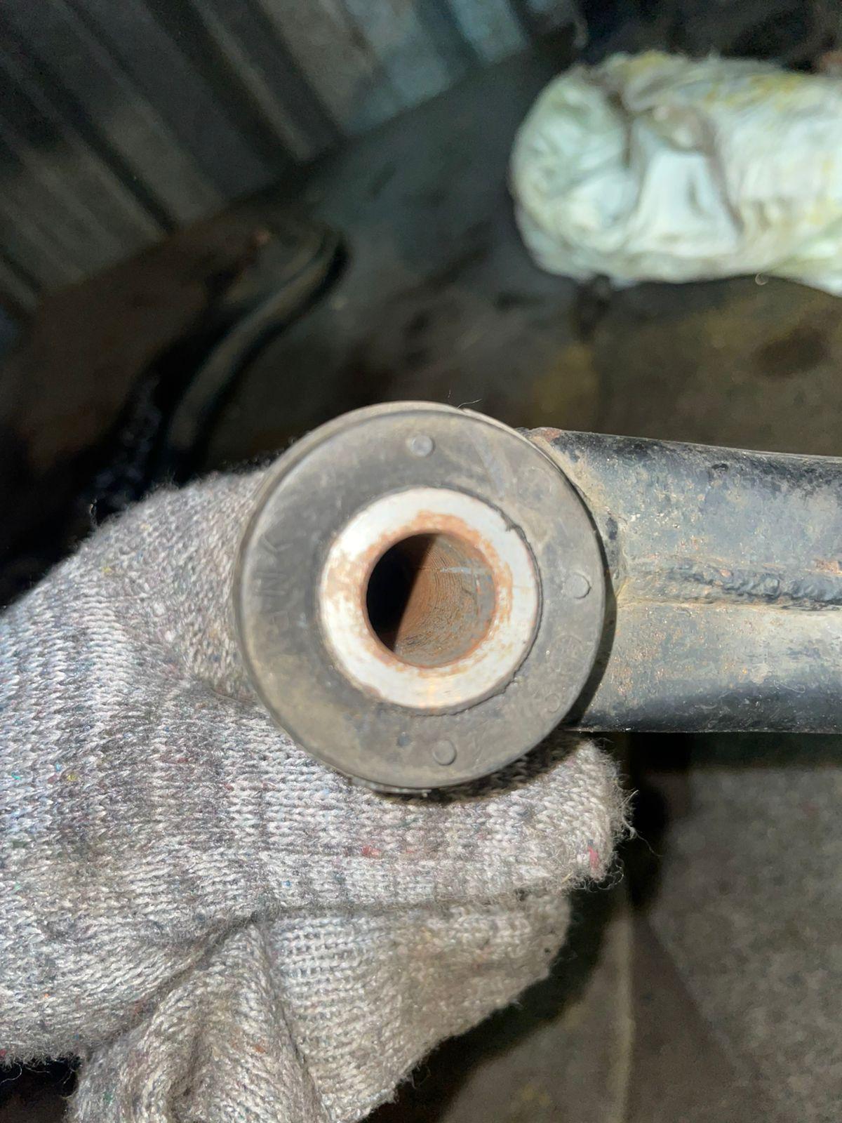 Рычаг правый передний нижний MITSUBISHI GRANDIS NA4W <> 2 ракурс