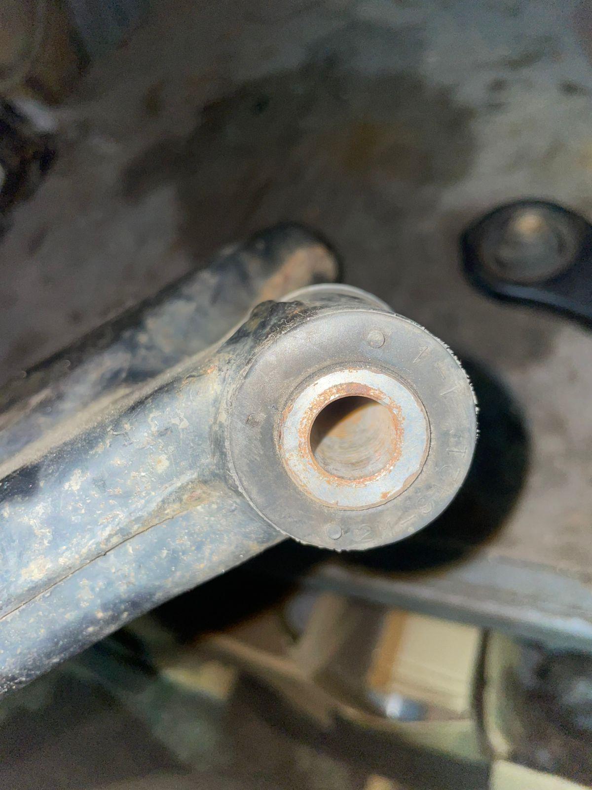 Рычаг правый передний нижний MITSUBISHI GRANDIS NA4W <> 4 ракурс