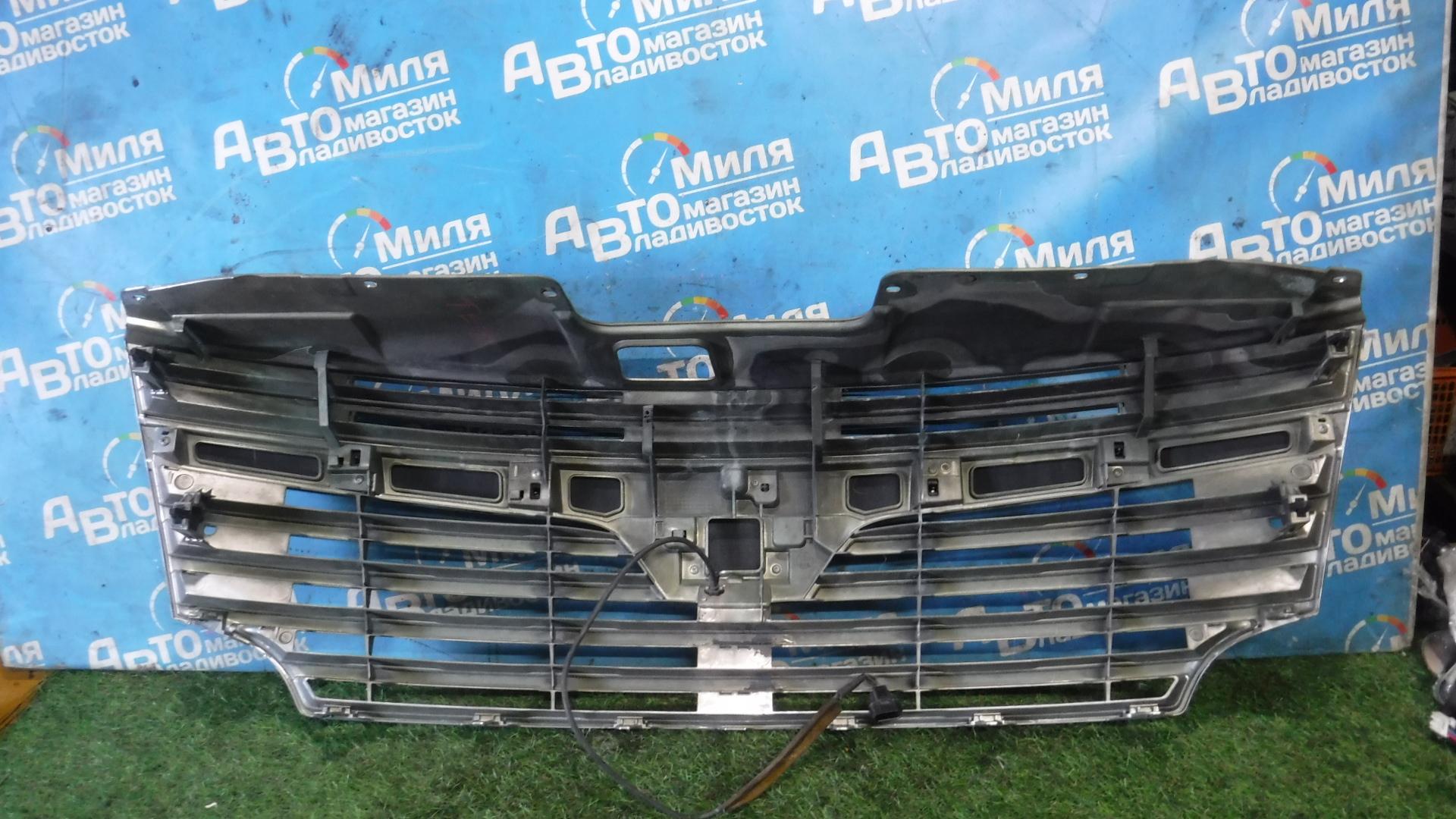 Решетка радиатора NISSAN ELGRAND TE52, PE52, PNE52, TNE52 623121JB0A 2 ракурс