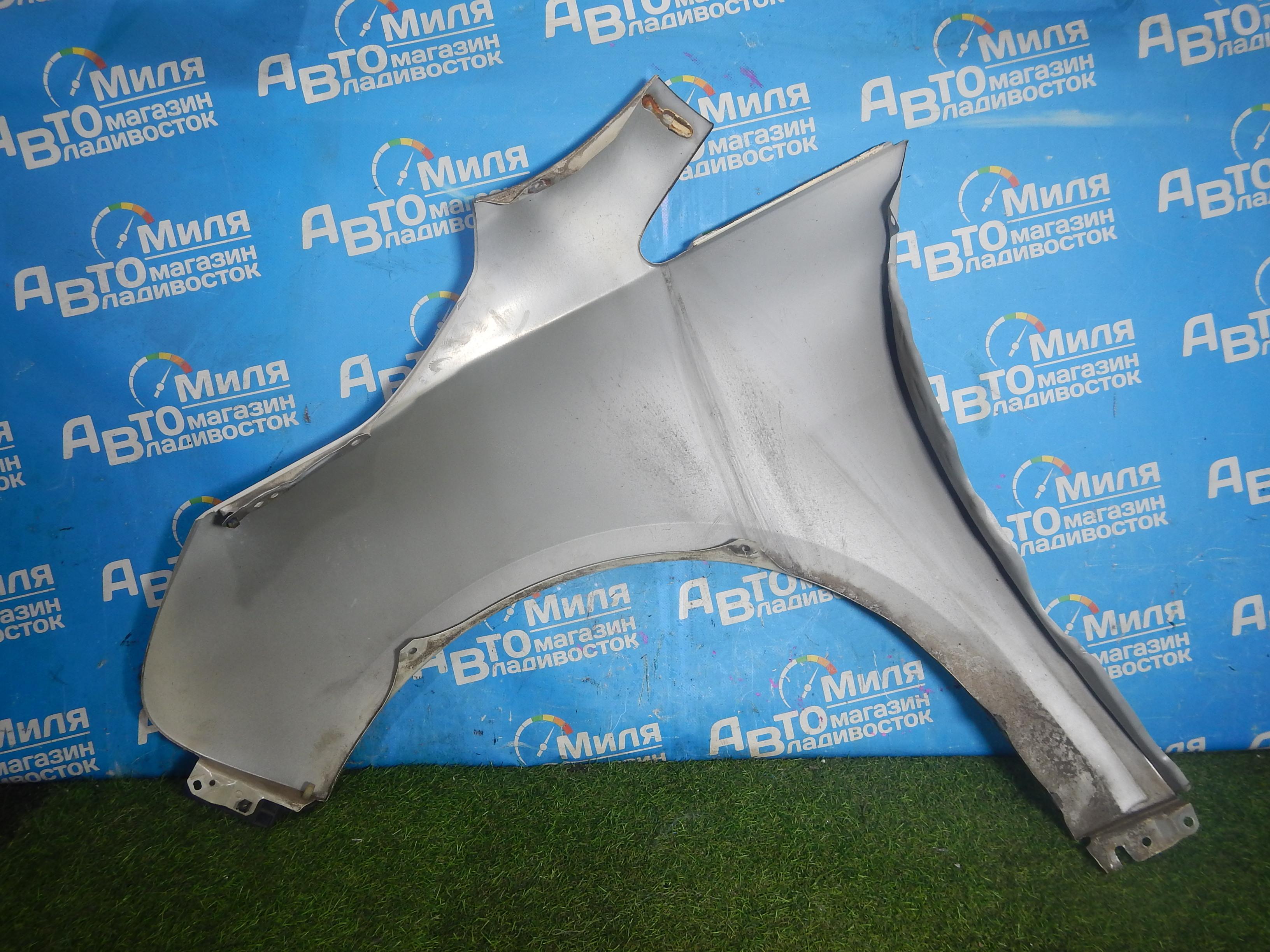 Крыло правое переднее MITSUBISHI GRANDIS NA4W <> COLOR W23 2 ракурс