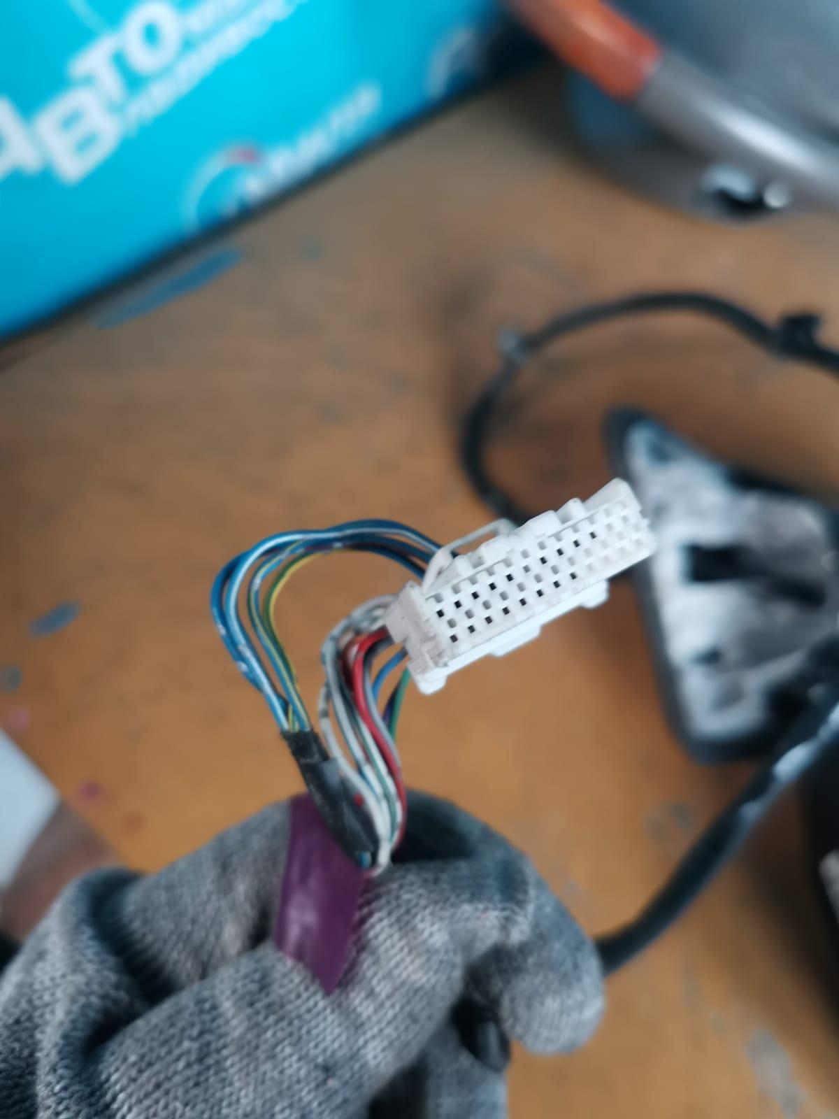 Зеркало левое NISSAN ELGRAND PE52 <> 15K 5 ракурс