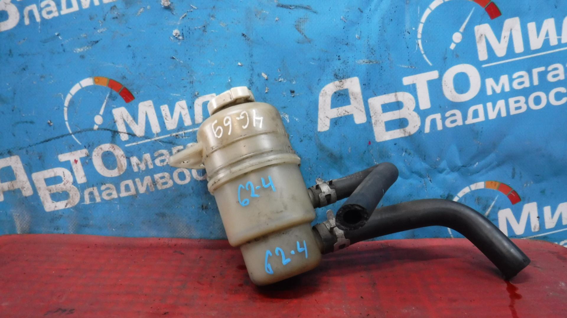 Бачок гидроусилителя MITSUBISHI GRANDIS NA4W 4G69 1 ракурс Бачок гидроусилителя MITSUBISHI GRANDIS NA4W 4G69 1 ракурс