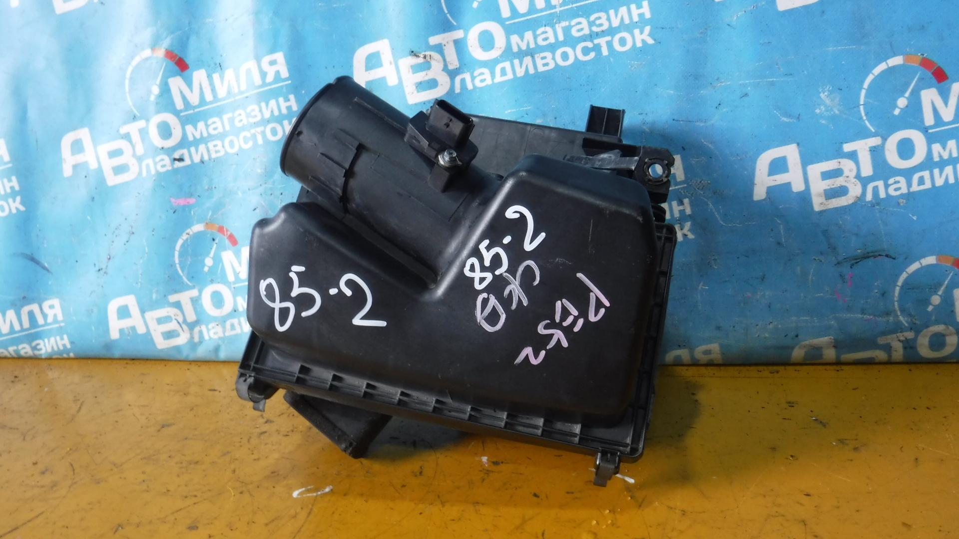 Корпус воздушного фильтра NISSAN ELGRAND TE52, PE52, PNE52, TNE52 VQ35DE 1 ракурс