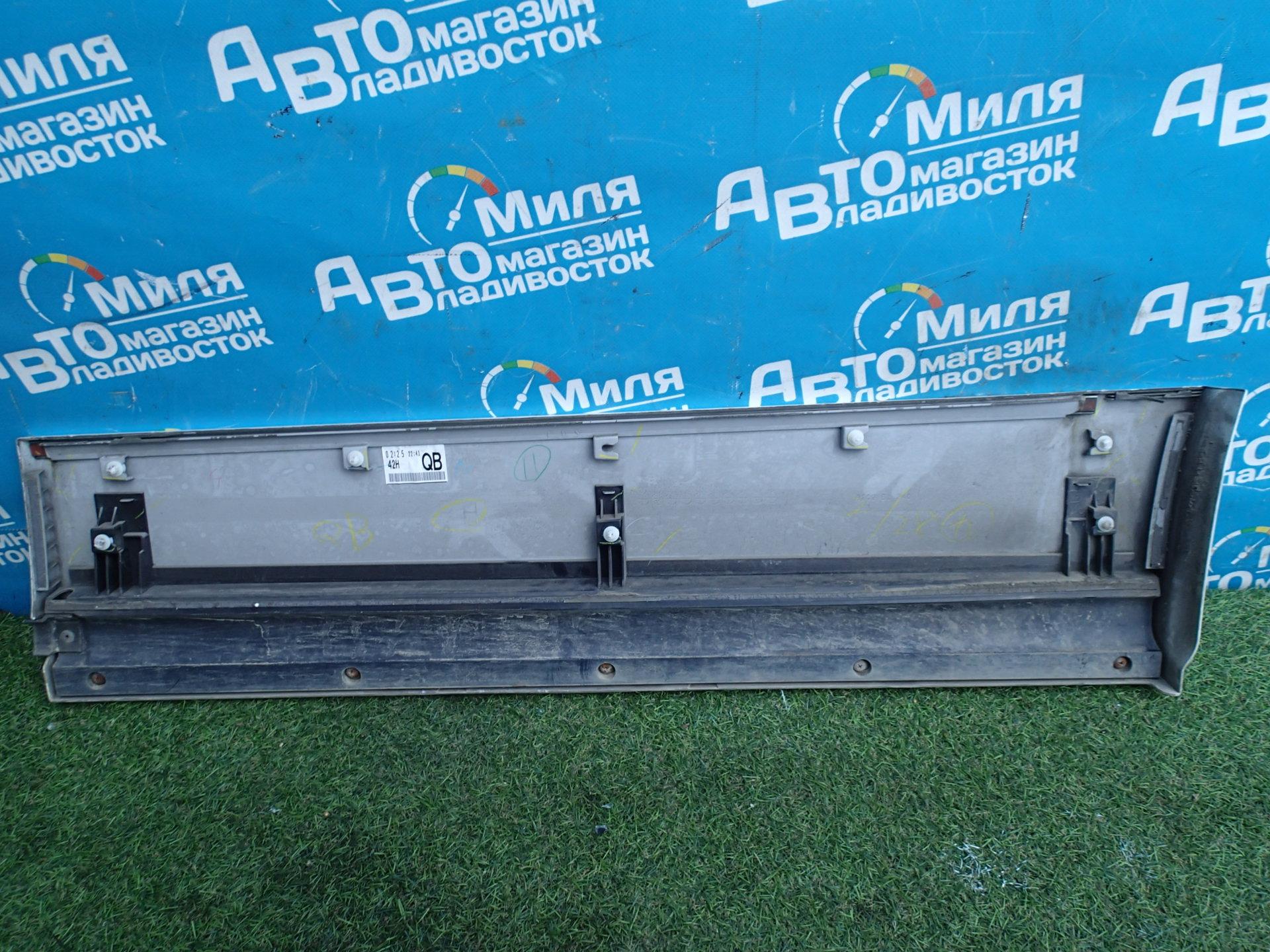 Накладка на дверь левая задняя NISSAN ELGRAND TE52, PE52, PNE52, TNE52 828701JB0A 3 ракурс