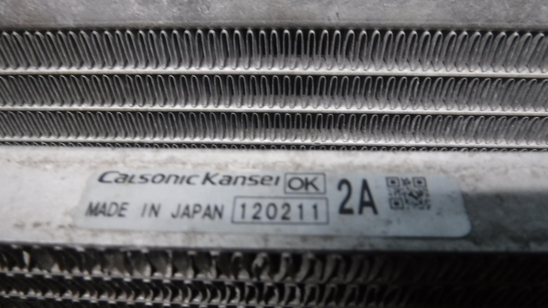 Радиатор основной NISSAN ELGRAND PE52 VQ35DE A/T 2 ракурс