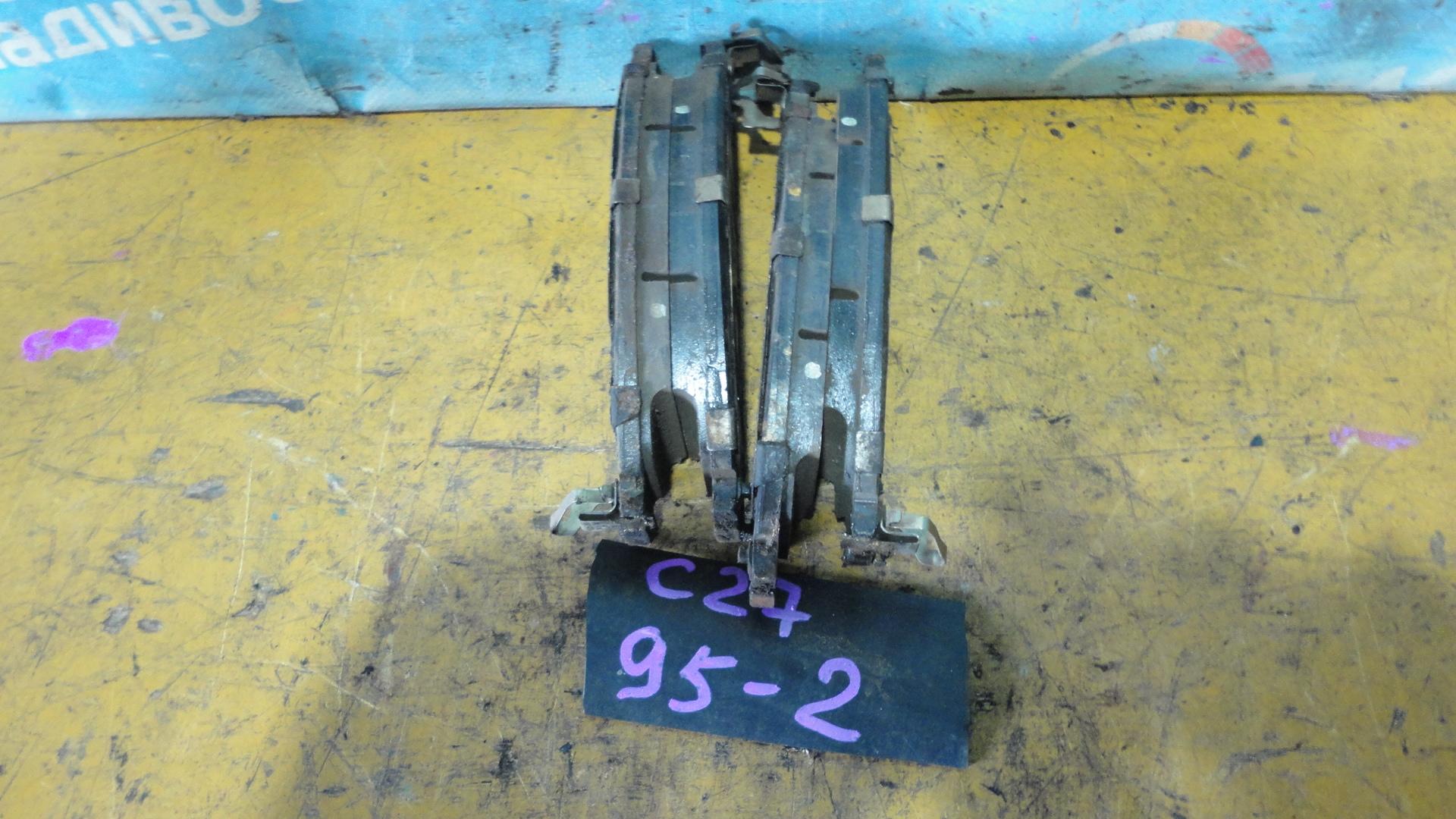 Тормозные колодки передние  MITSUBISHI CANTER FB70 4M42T 1 ракурс