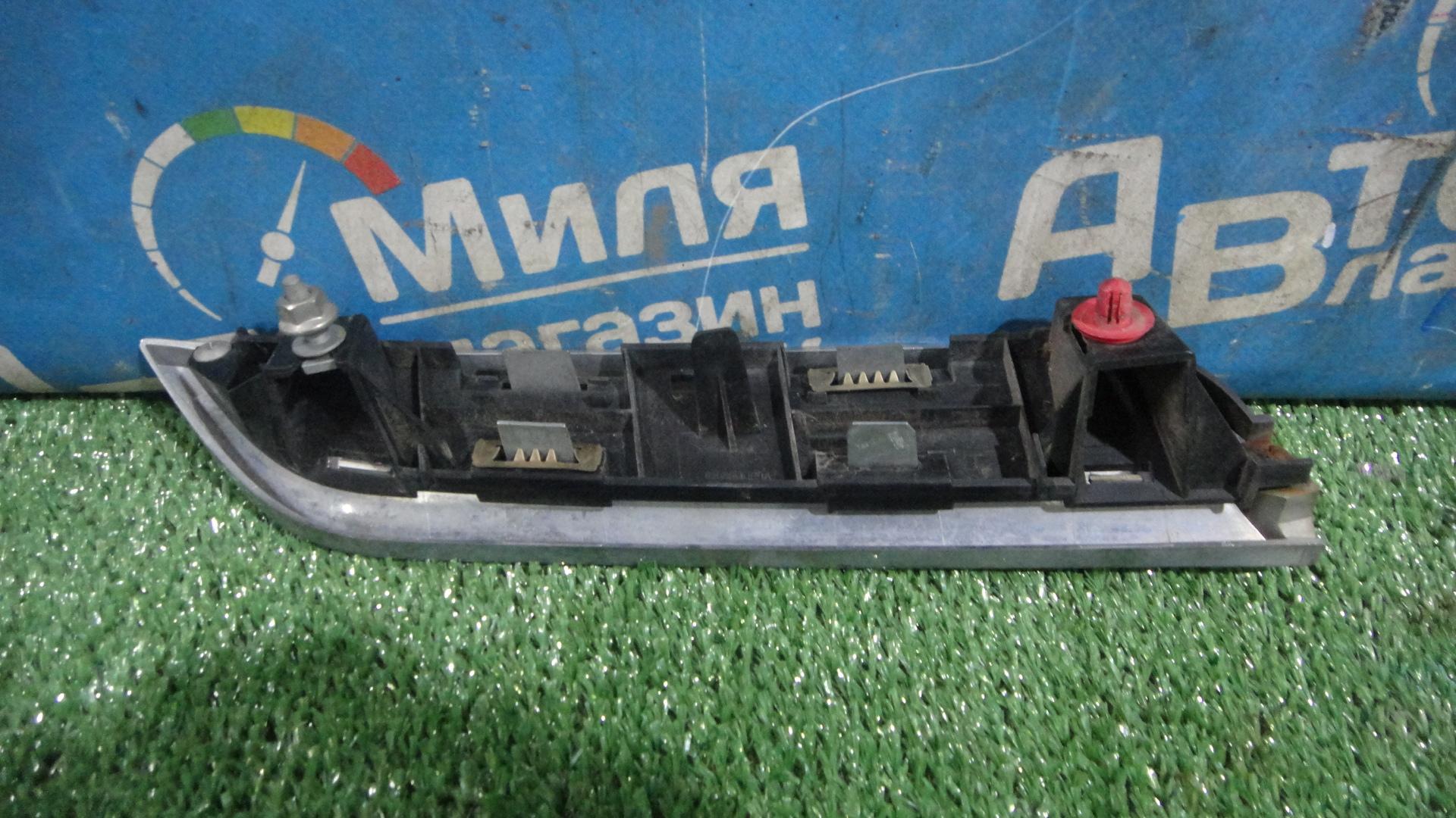 Заглушка бампера правая передняя NISSAN ELGRAND TNE52 <> 620861JB0A 2 ракурс