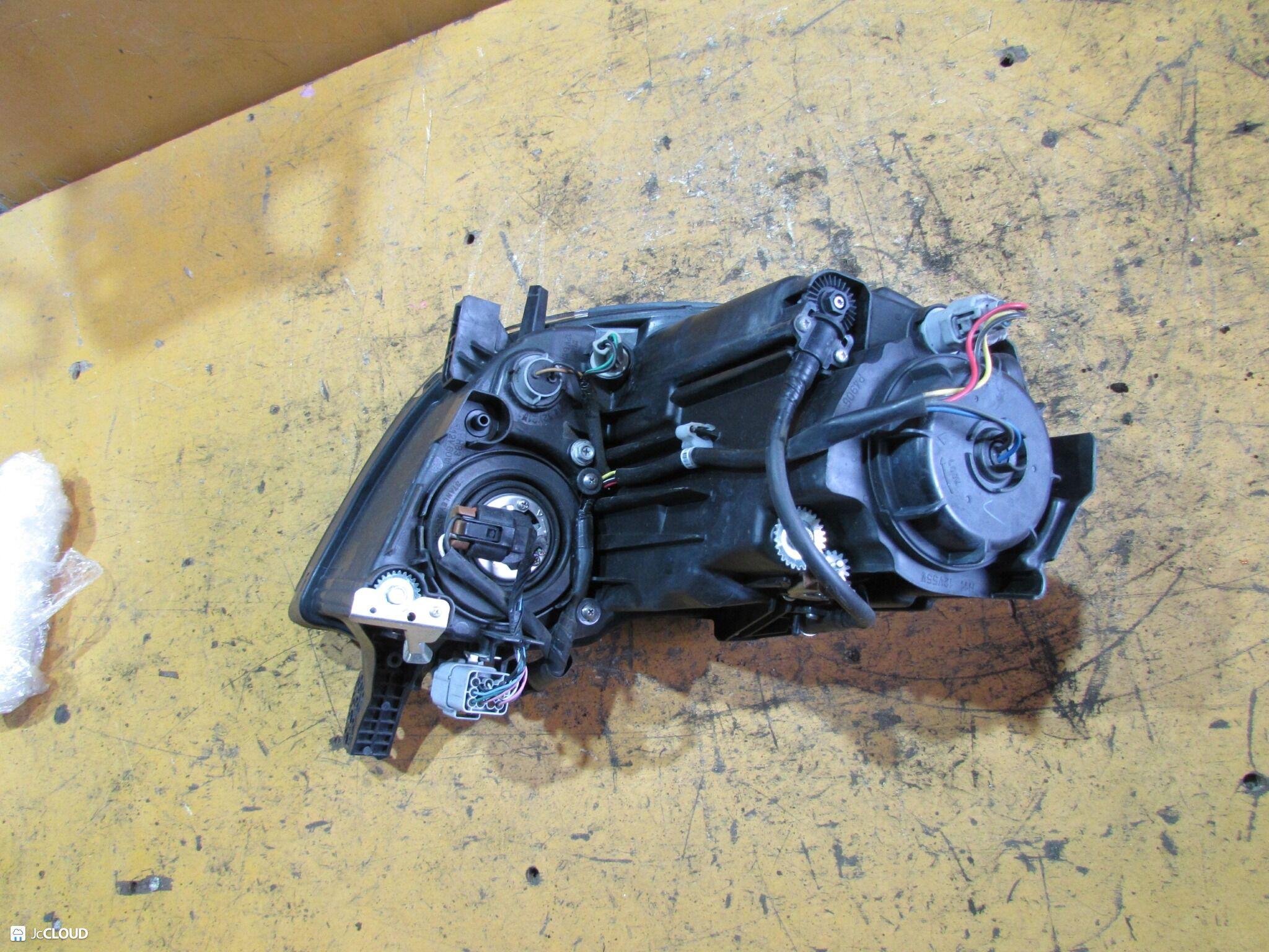 Фара левая передняя MITSUBISHI I HA1W 3B20, 3B20T P4905 5 ракурс