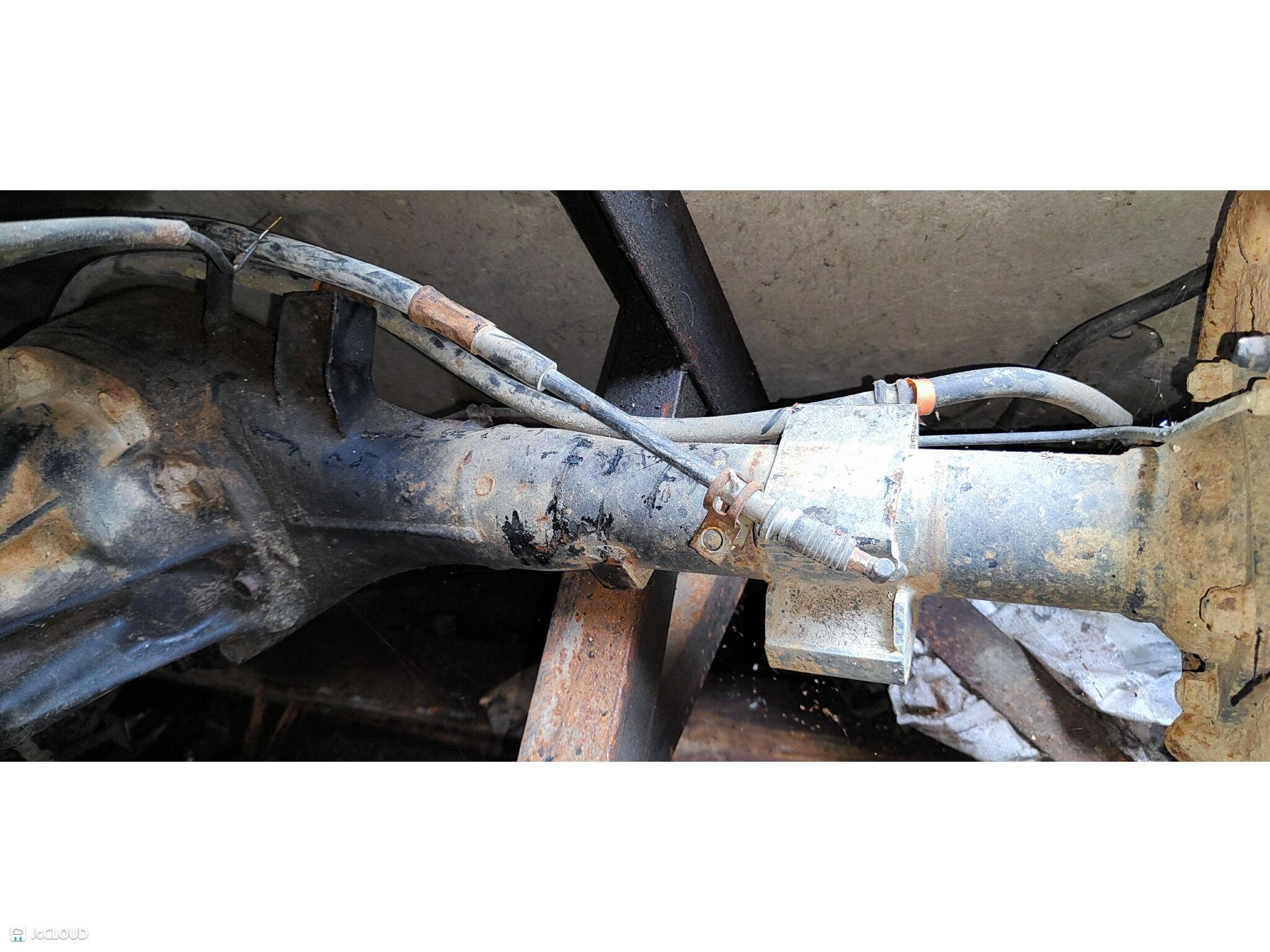 Мост задний DAIHATSU ROCKY F300S HDE 37X7 3 ракурс