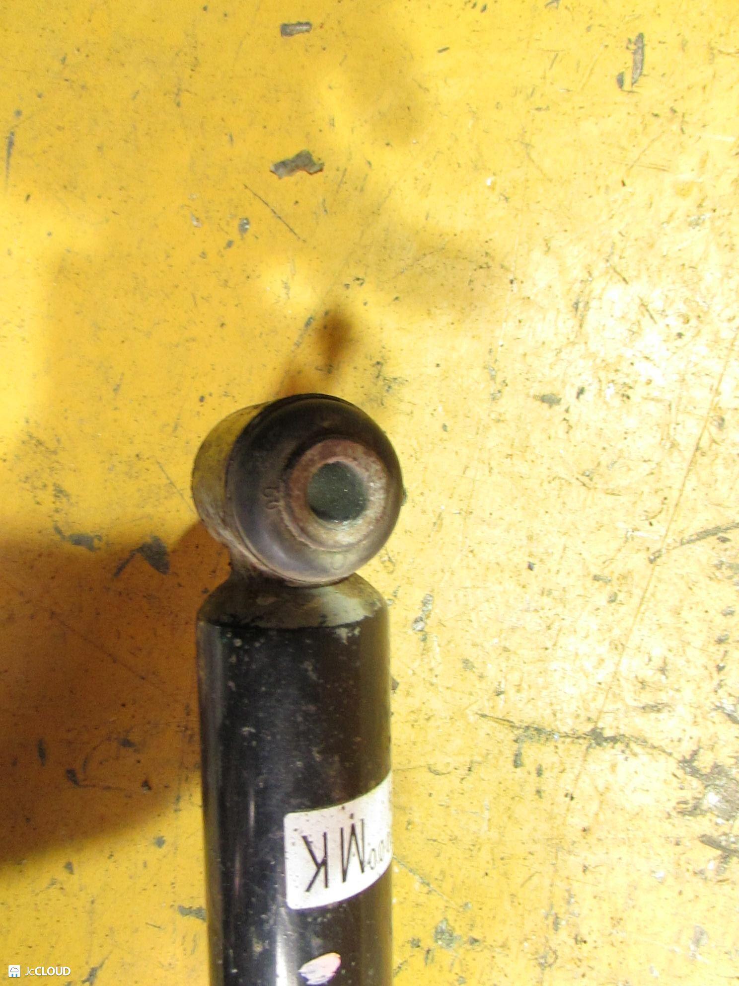 Стойка задняя SUBARU FORESTER SJ5, SJ9, SJD EE20Z, EJ20A, FA20, FB20, FB25 2 ракурс Стойка задняя SUBARU FORESTER SJ5, SJ9, SJD EE20Z, EJ20A, FA20, FB20, FB25 2 ракурс