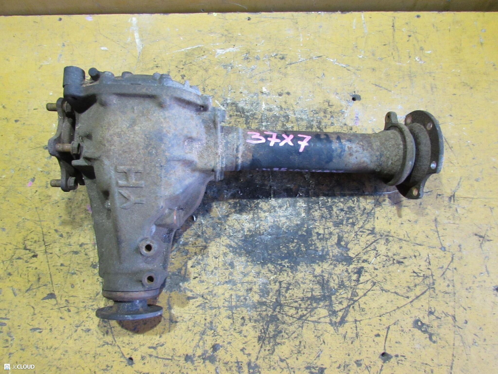 Редуктор передний  TOYOTA DYNA, HIACE, TOYOACE LH85, LH95, LH850016837 2L ,37X7 1 ракурс