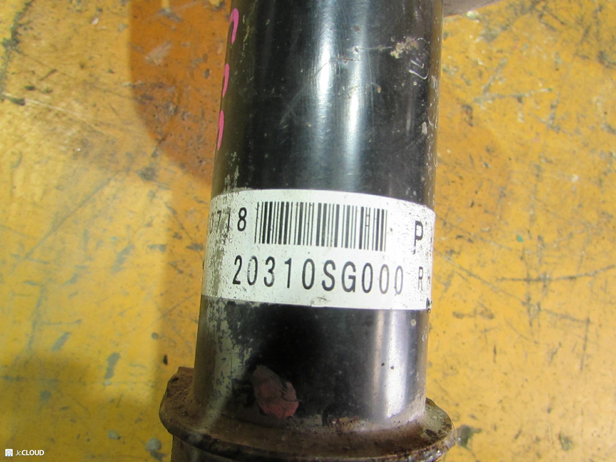 Стойка правая передняя SUBARU FORESTER SJ5, SJ9, SJD EE20Z, EJ20A, FA20, FB20, FB25 20310SG000 2 ракурс Стойка правая передняя SUBARU FORESTER SJ5, SJ9, SJD EE20Z, EJ20A, FA20, FB20, FB25 20310SG000 2 ракурс